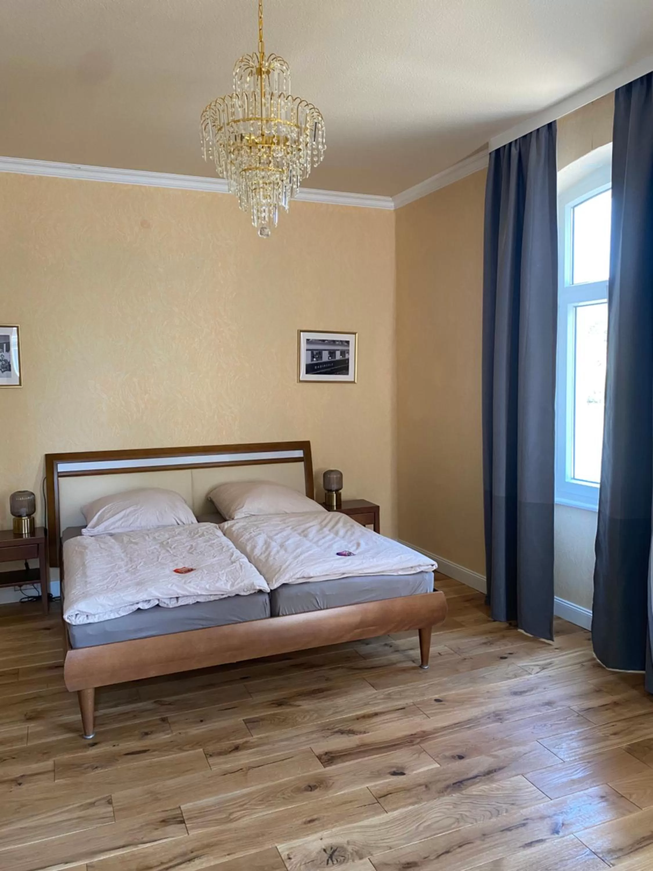 Bed in Pension Zur Fähre