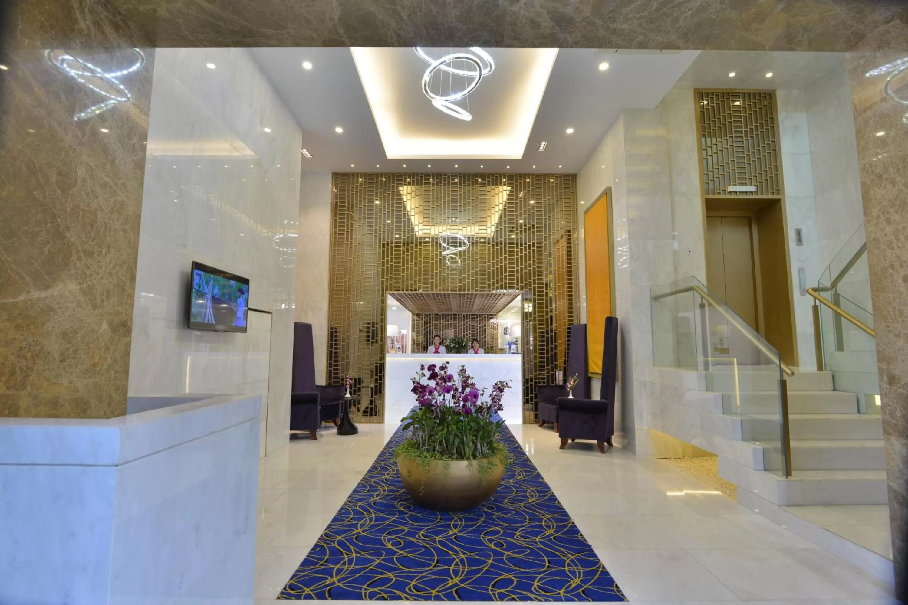Lobby or reception in Best Western Chinatown Hotel