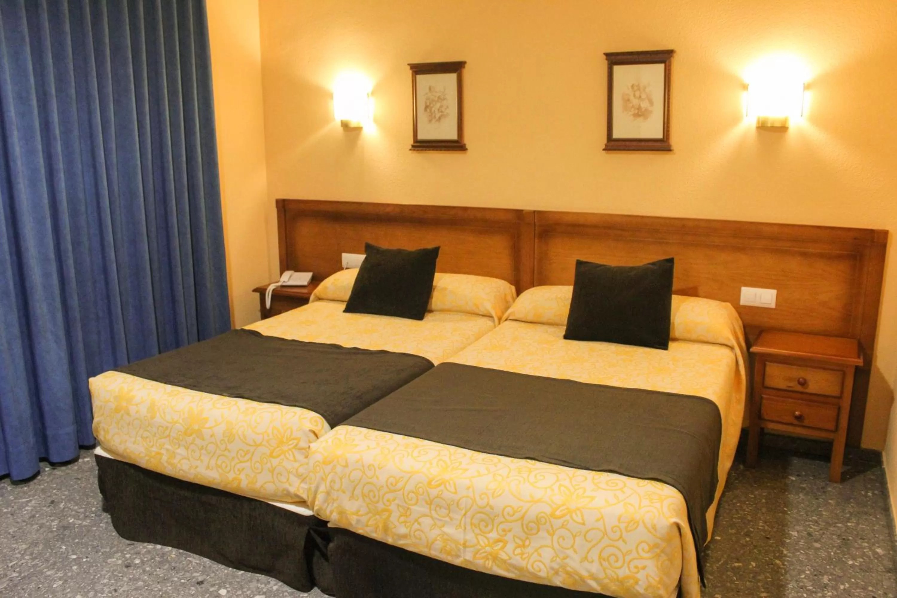 Bed in Hospedium Hotel Don Jose