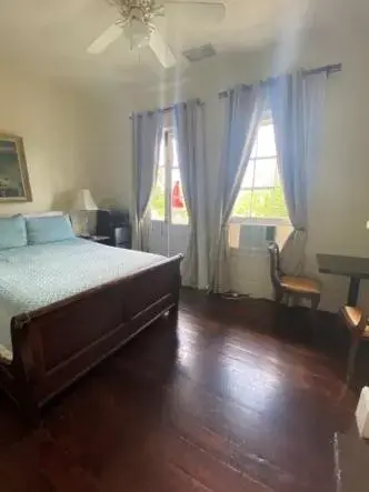 Standard Queen Room in Balcony Guest House Standard Queen Room in Balcony Guest House