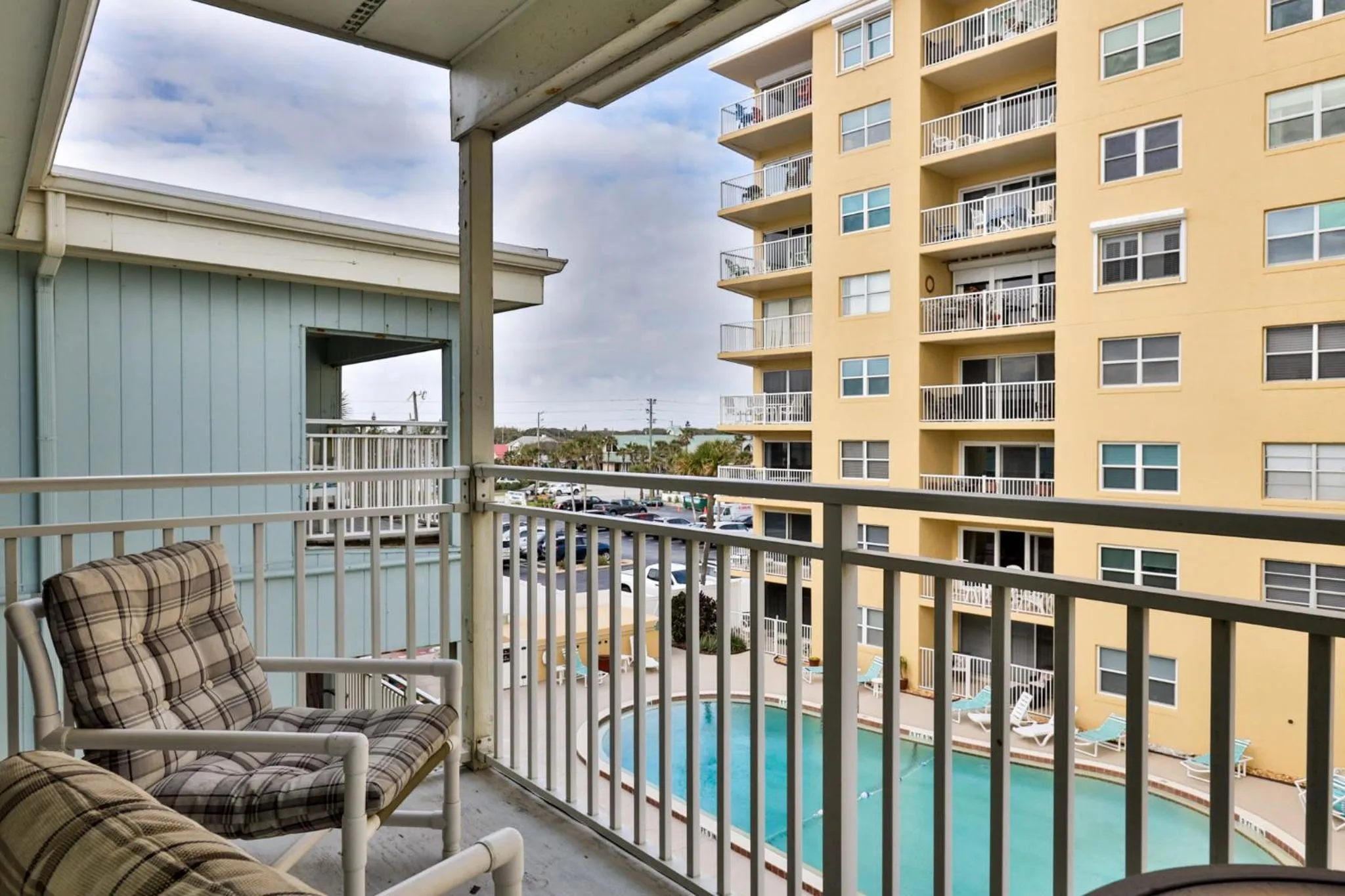 Balcony/Terrace in Coastal Waters