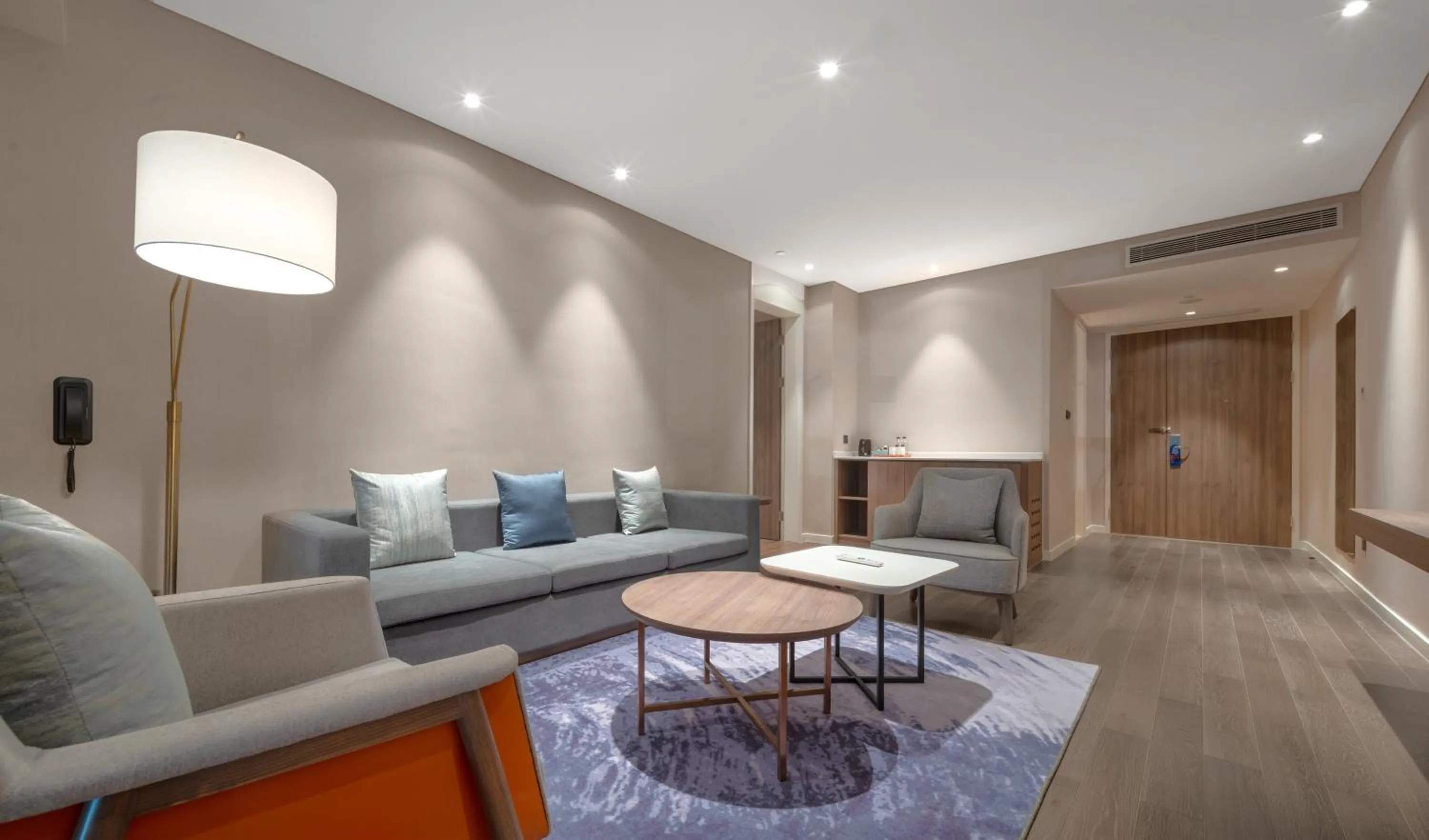 Photo of the whole room in Holiday Inn Express Jinjiang Anhai by IHG