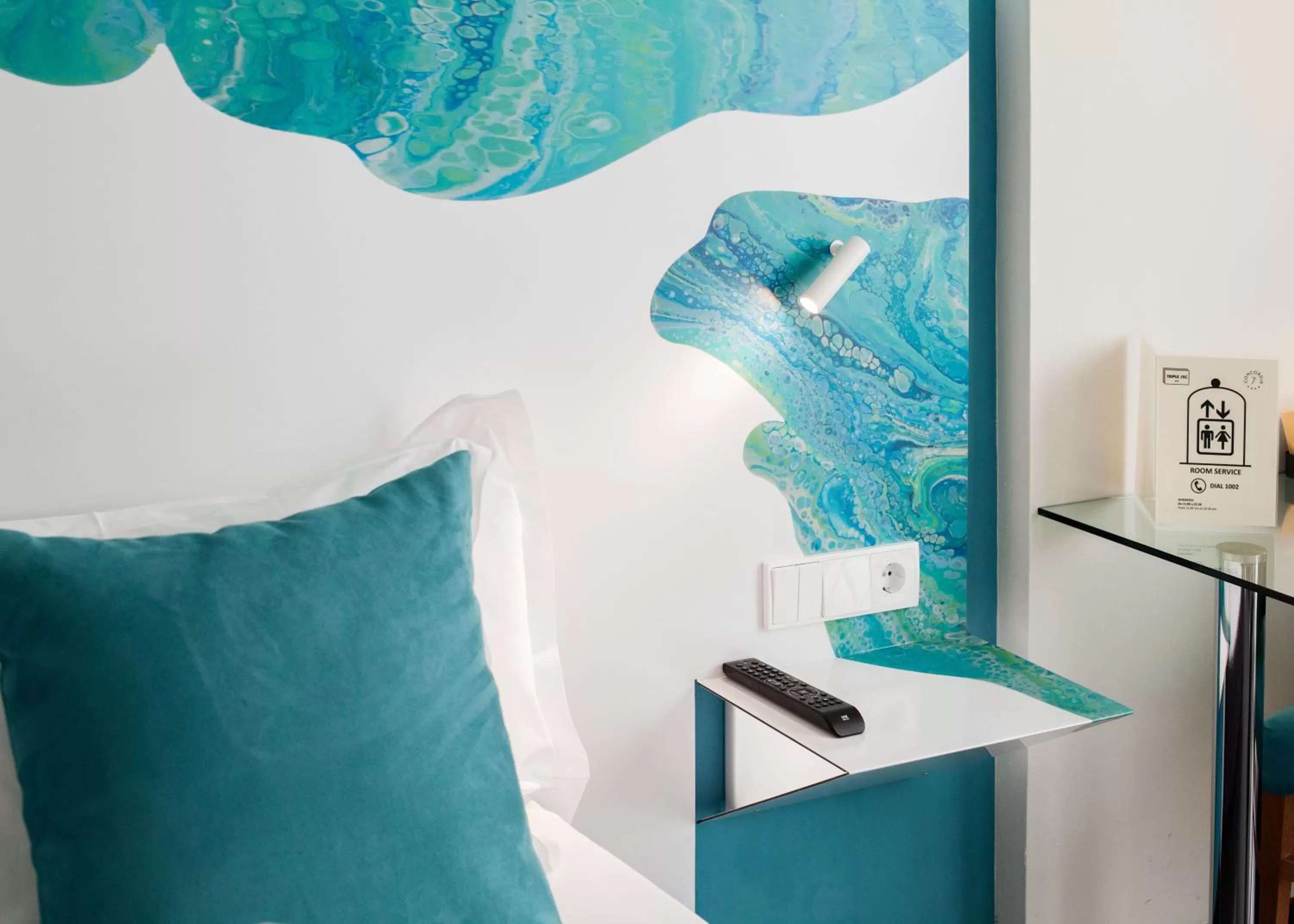 Bed in Hotel Concordia Barcelona