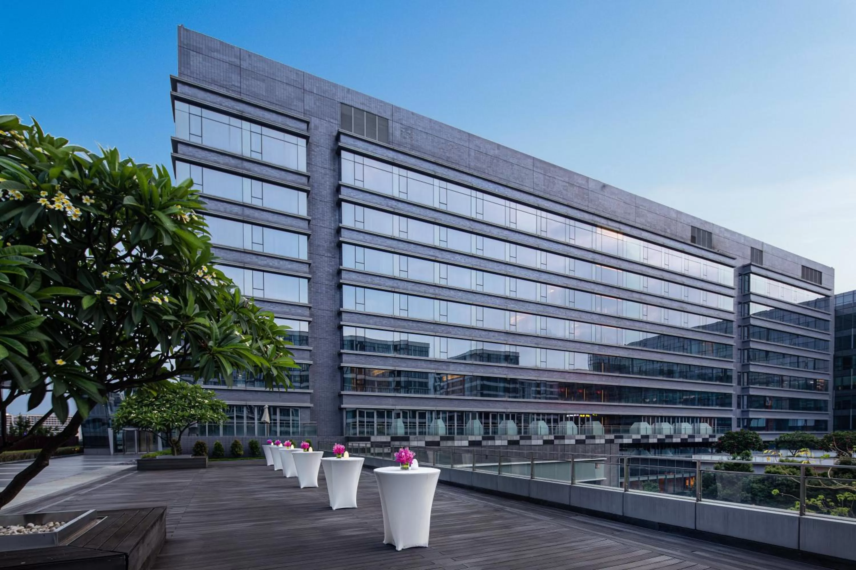 Meeting/conference room in Crowne Plaza Guangzhou Huadu by IHG