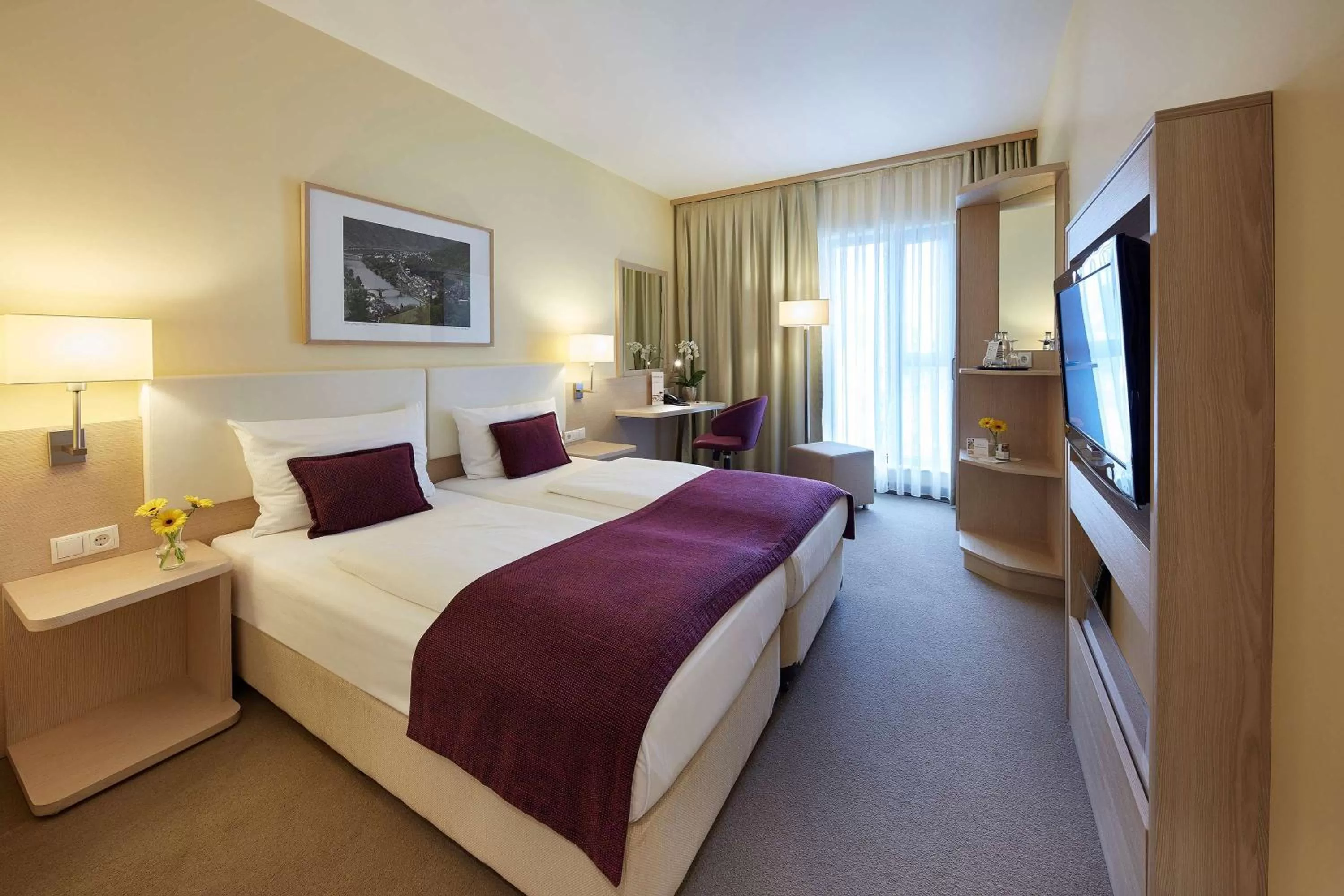 Photo of the whole room, Bed in GHOTEL hotel & living Koblenz