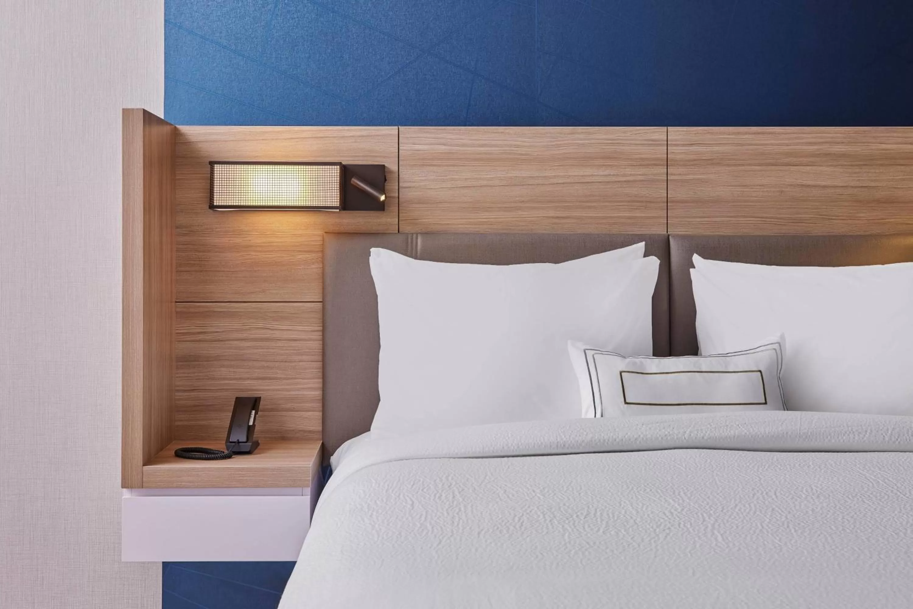 Bedroom, Bed in SpringHill Suites by Marriott Chicago Chinatown