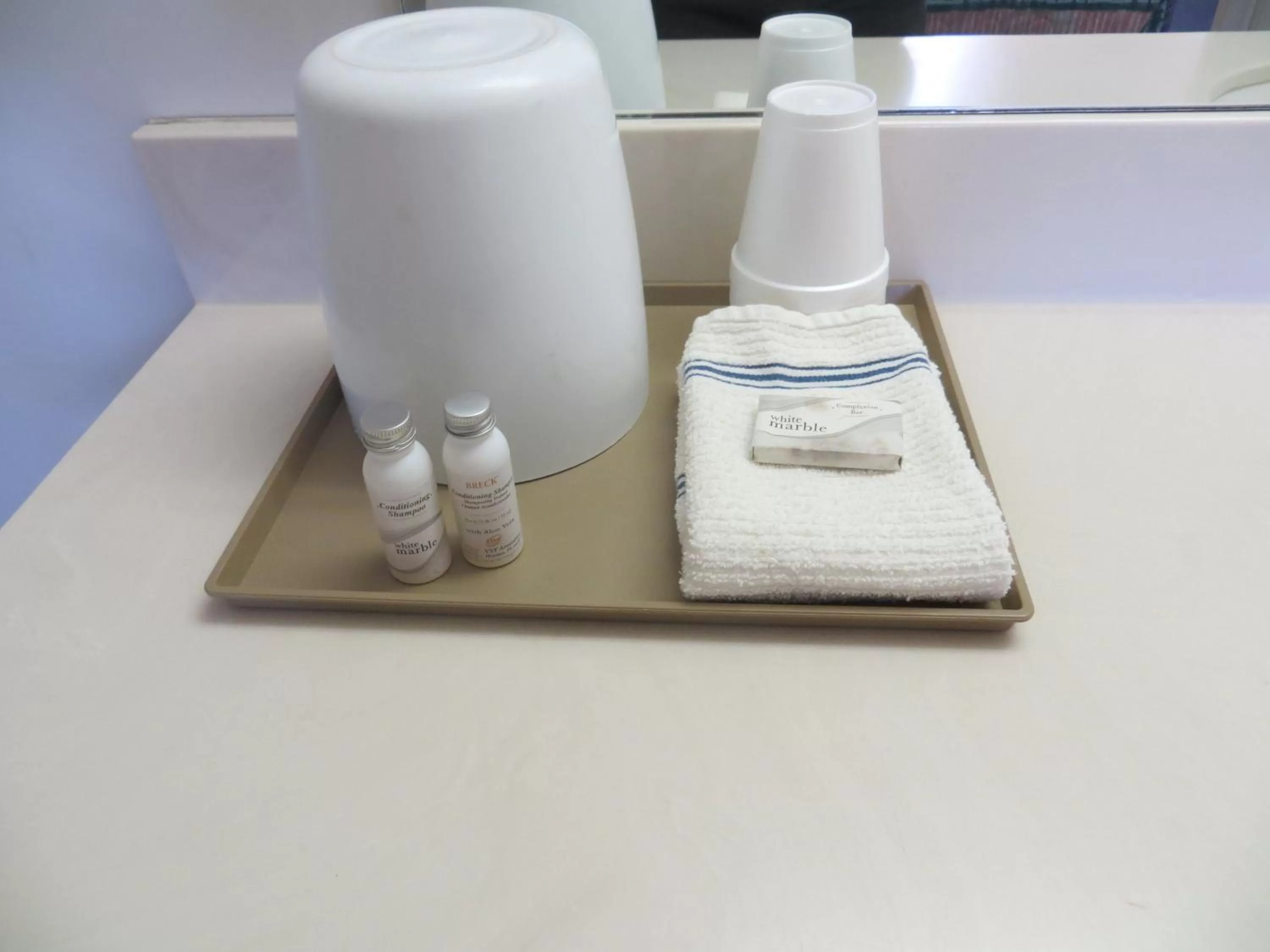 Decorative detail in Four Corners Inn