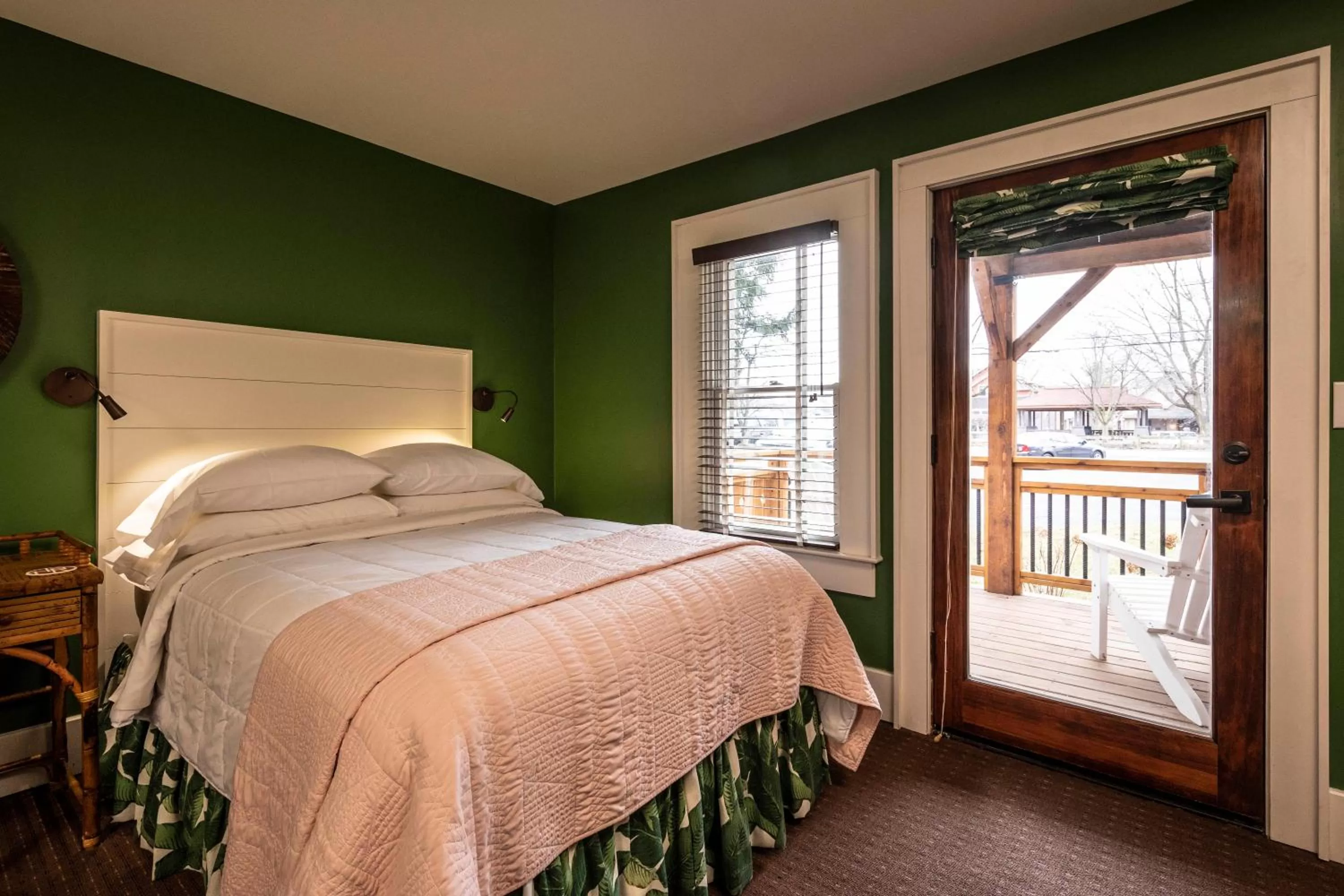 Bed in Hotel Broad Ripple