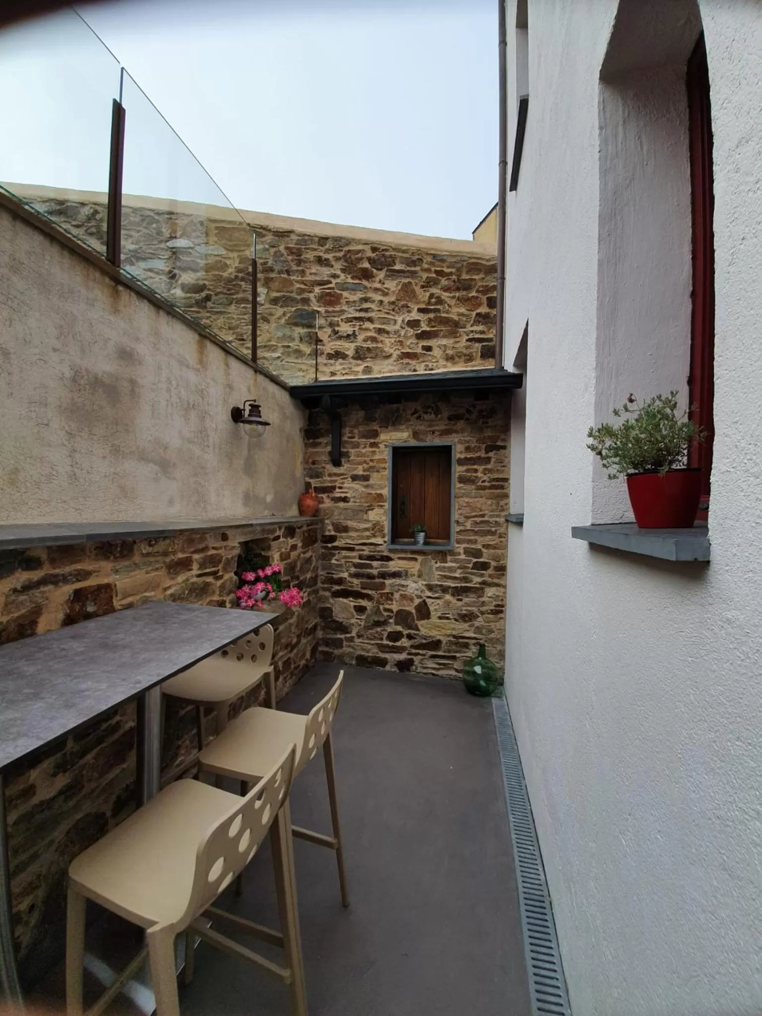 Property building in Albergue Casa Cuartel