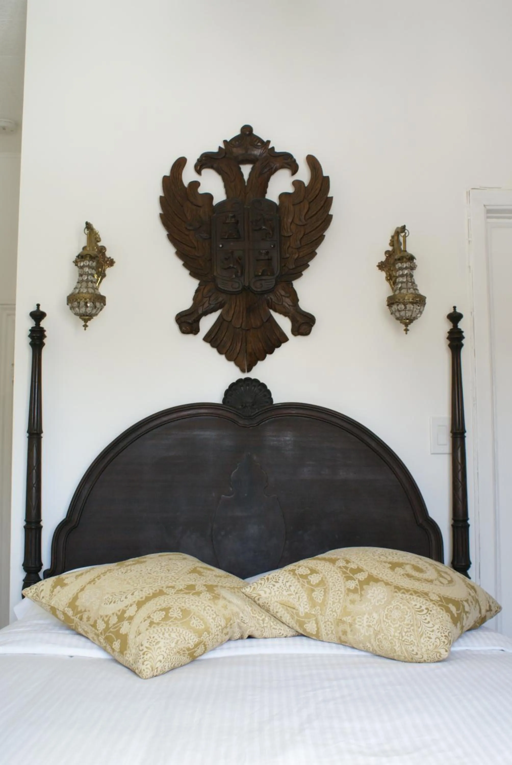 Bed in Hôtel Marie-Rollet