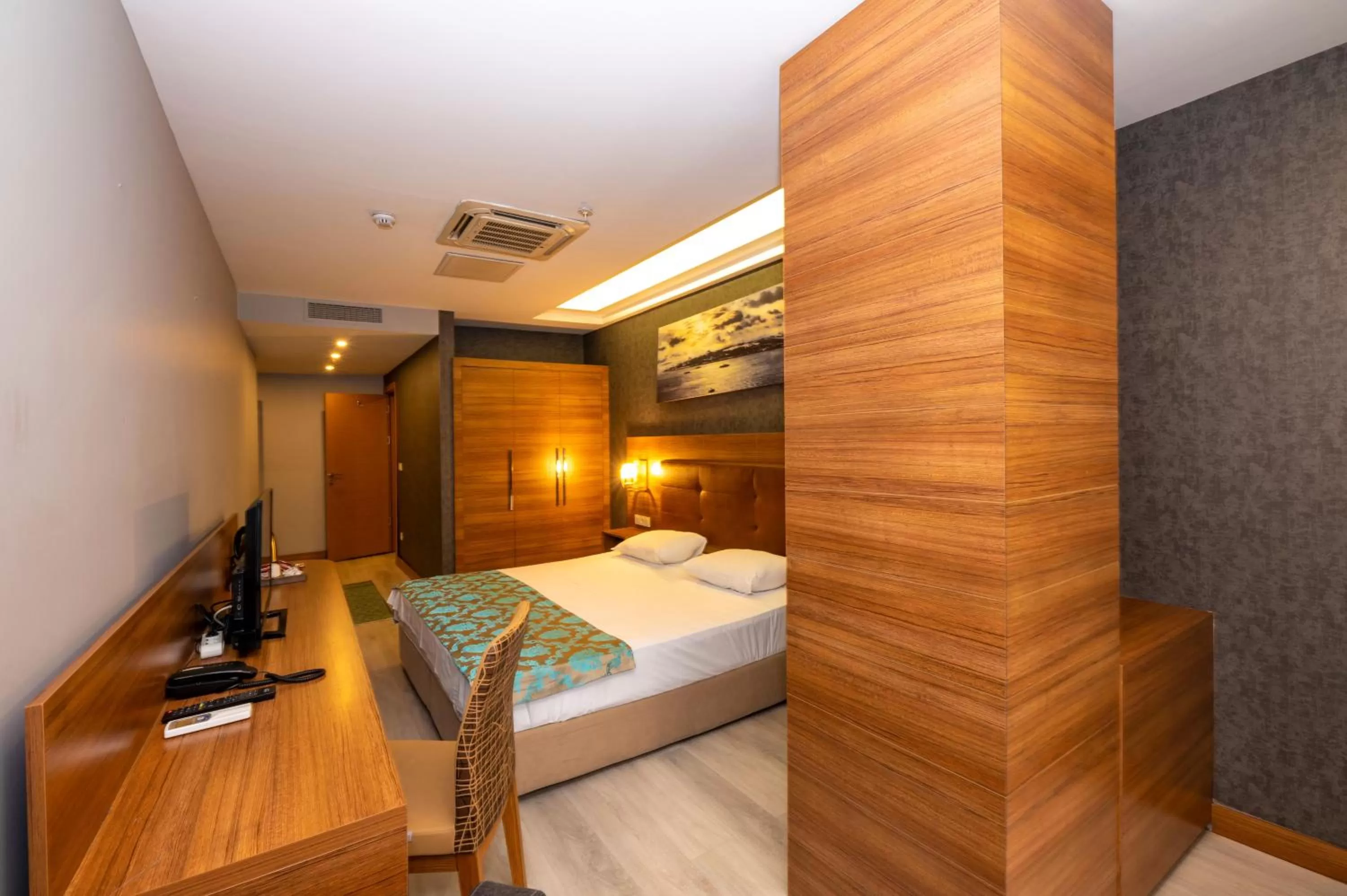 City view, Bed in Grand Palace Hotel