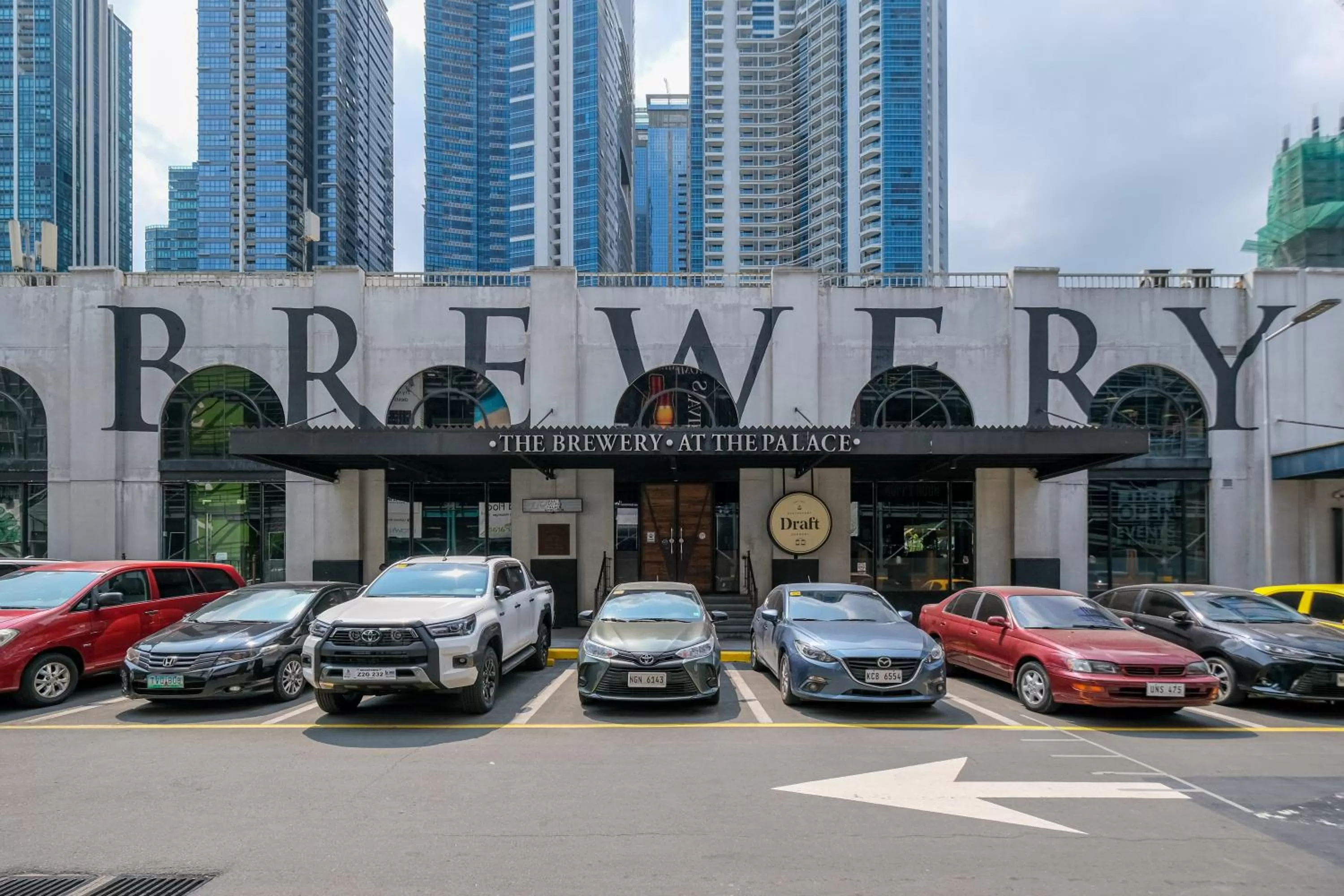 Day in 1BR Suite in Uptown BGC