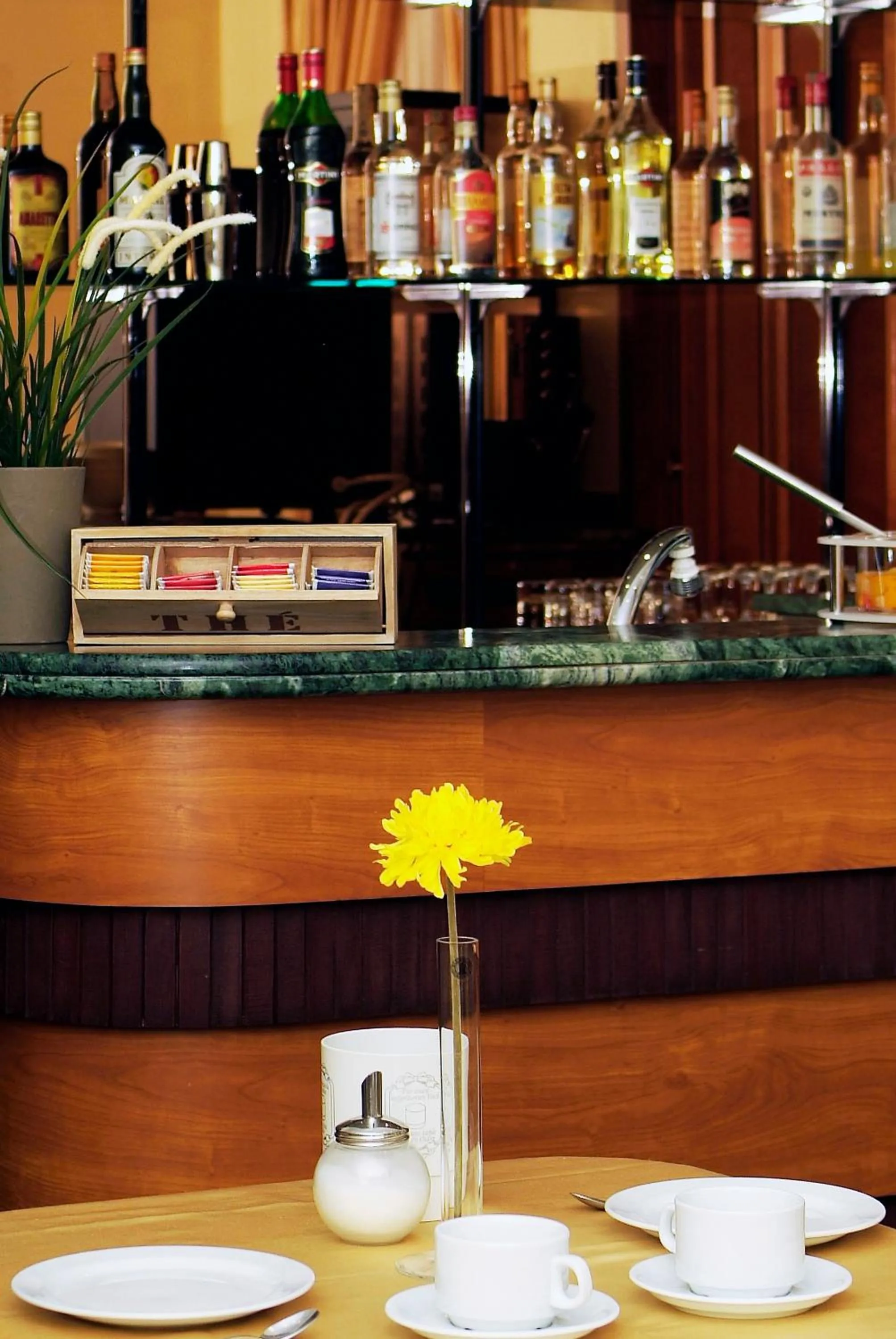 Restaurant/places to eat in Hotel Argentina