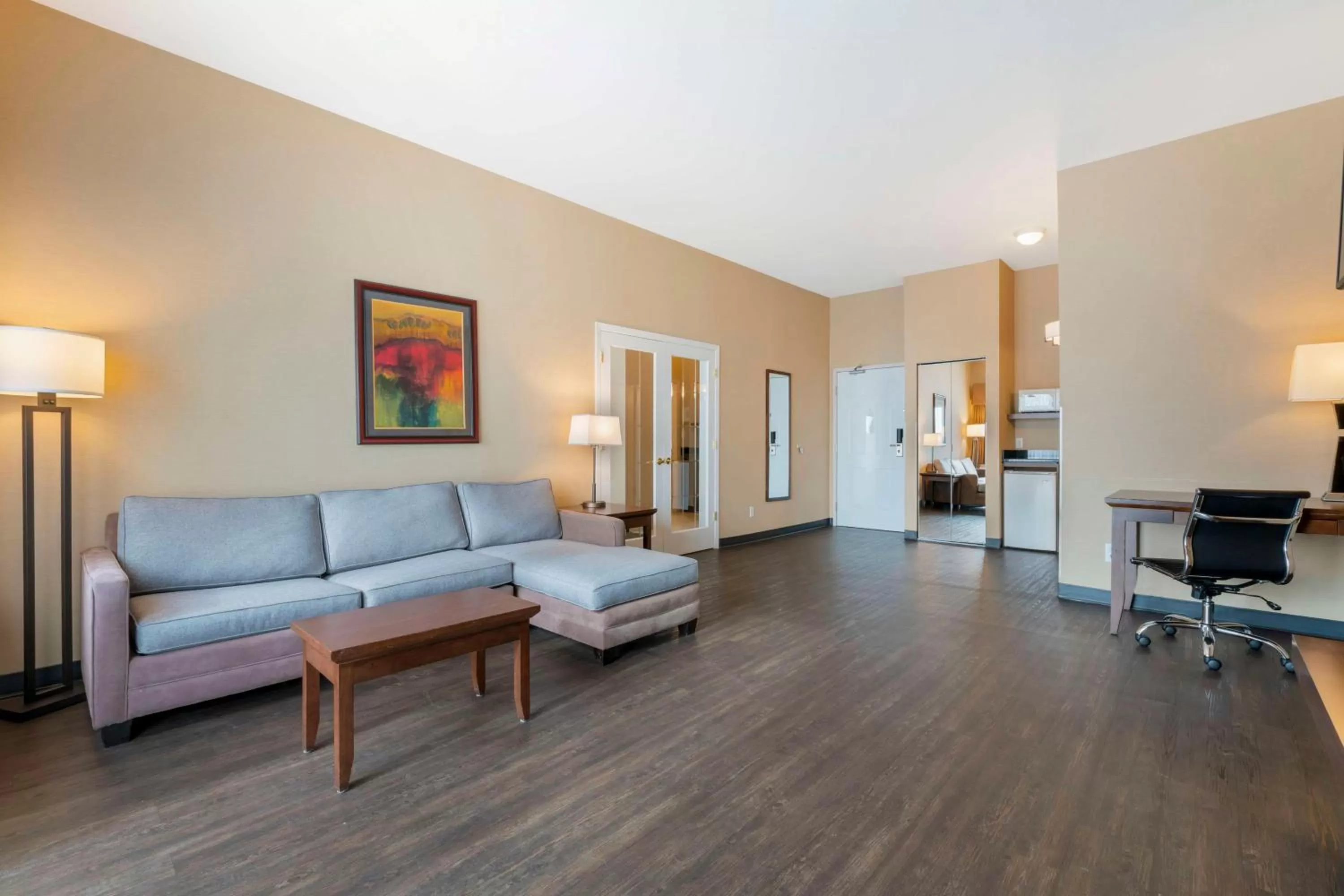 Photo of the whole room in Best Western PLUS Mission City Lodge