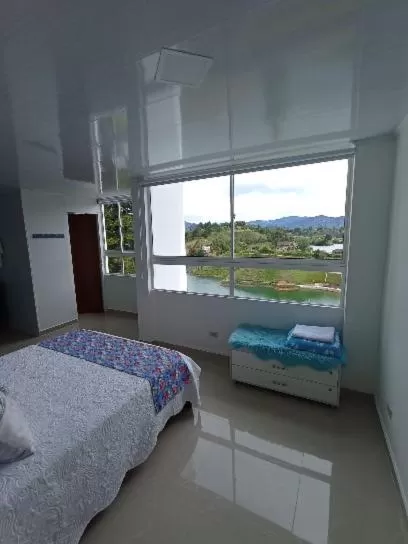 Lake view, Bed in Paradise Lake Finca Hotel