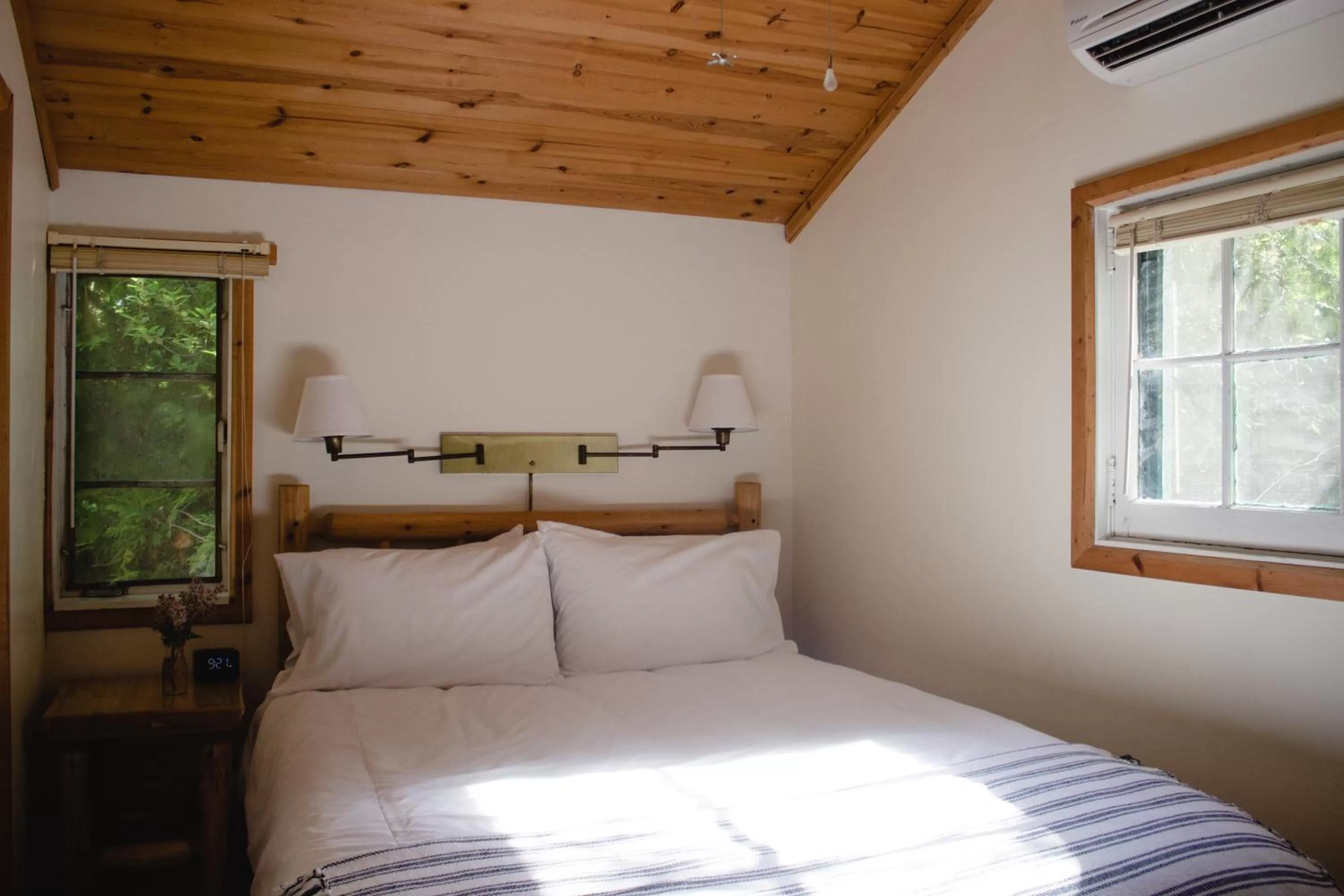 Bedroom, Bed in Anchor Inn