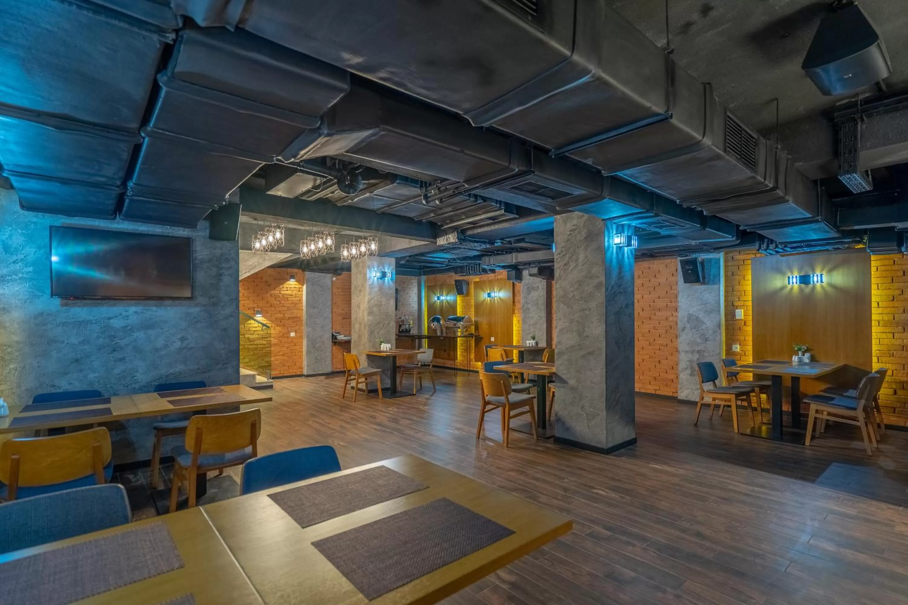 Restaurant/places to eat in Hotel Atlas Abashidze