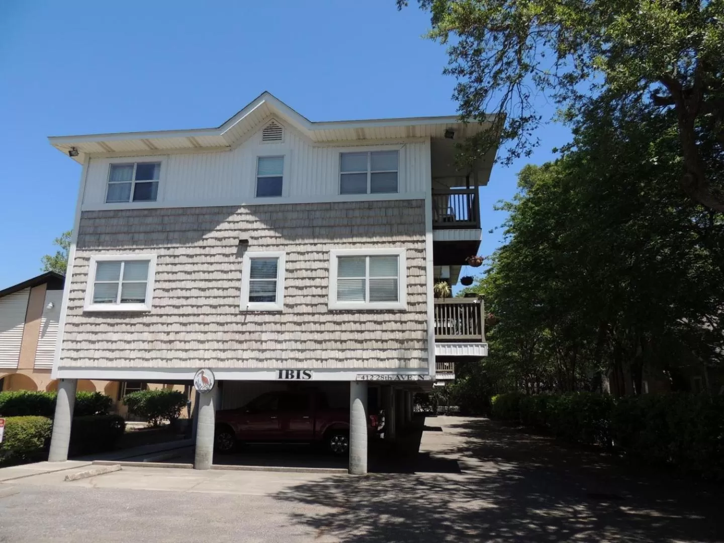 Property Building in Beach Vacation Condos South