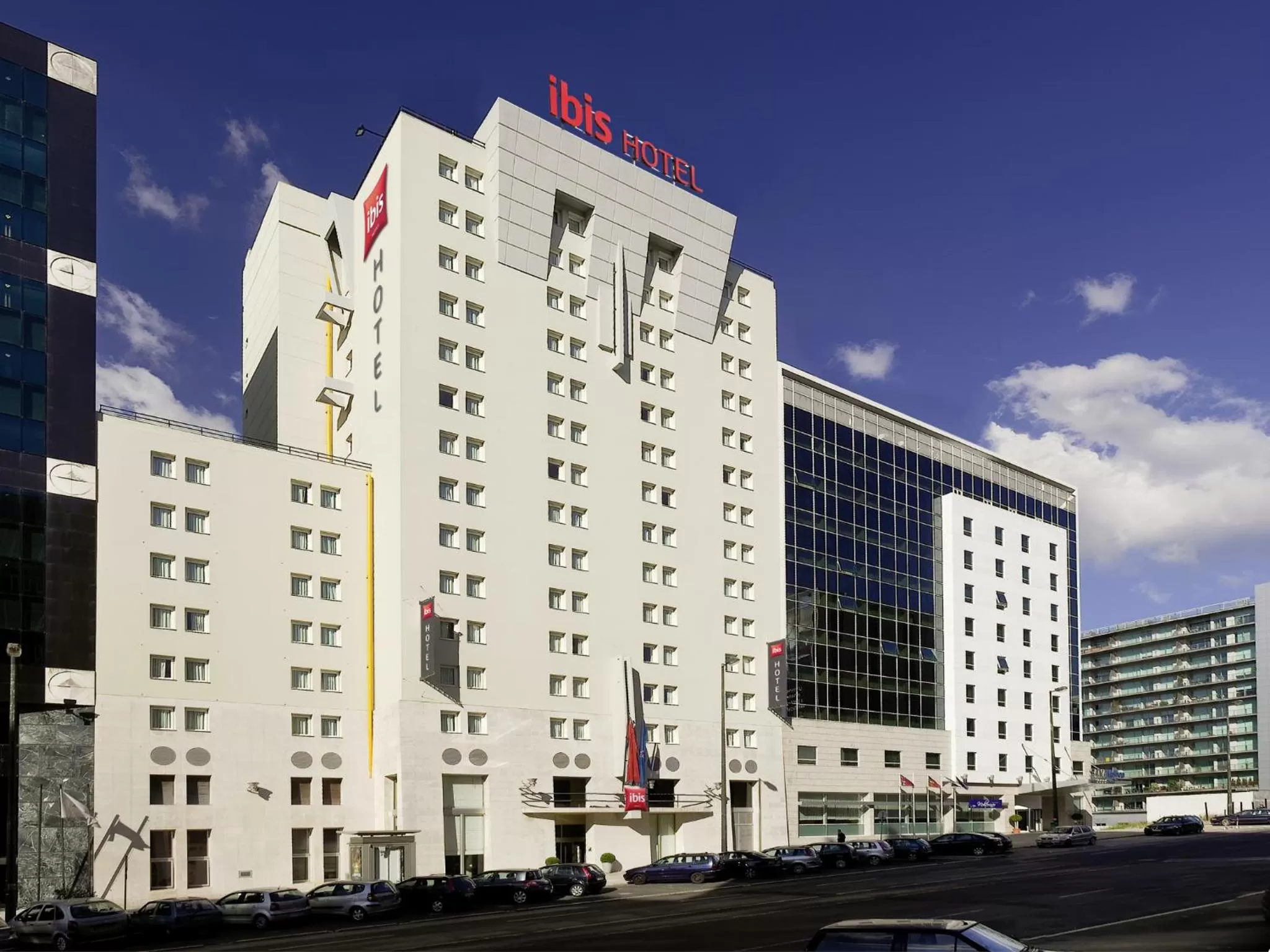 Facade/entrance in Hotel ibis Lisboa Jose Malhoa