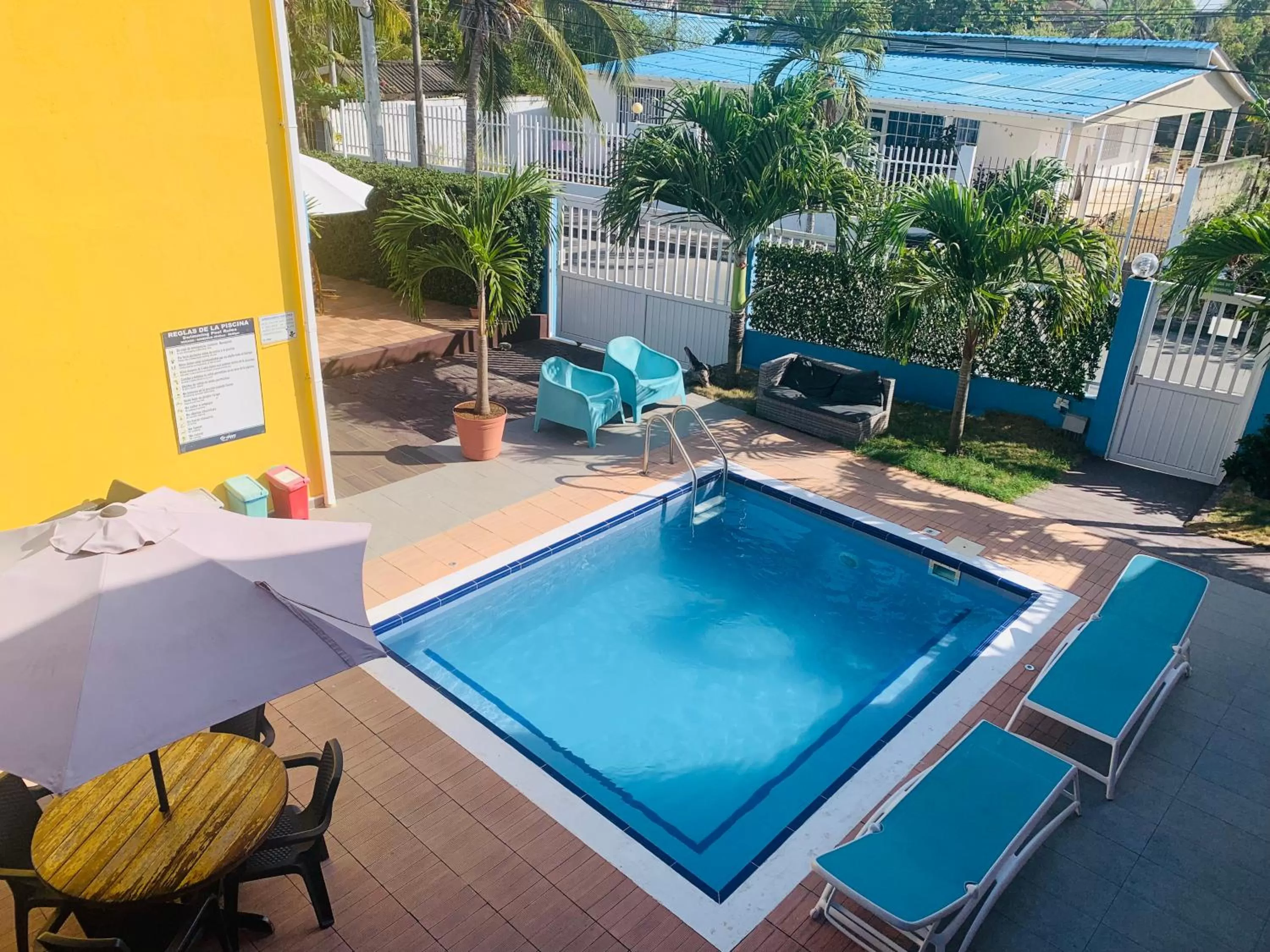 Swimming pool in Be Happy Hotel