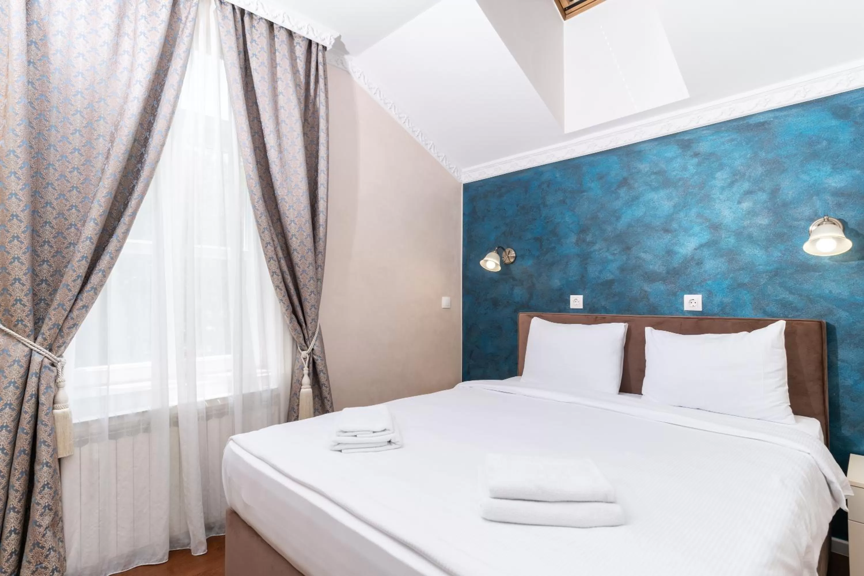 Bedroom, Bed in Ornament Hotel