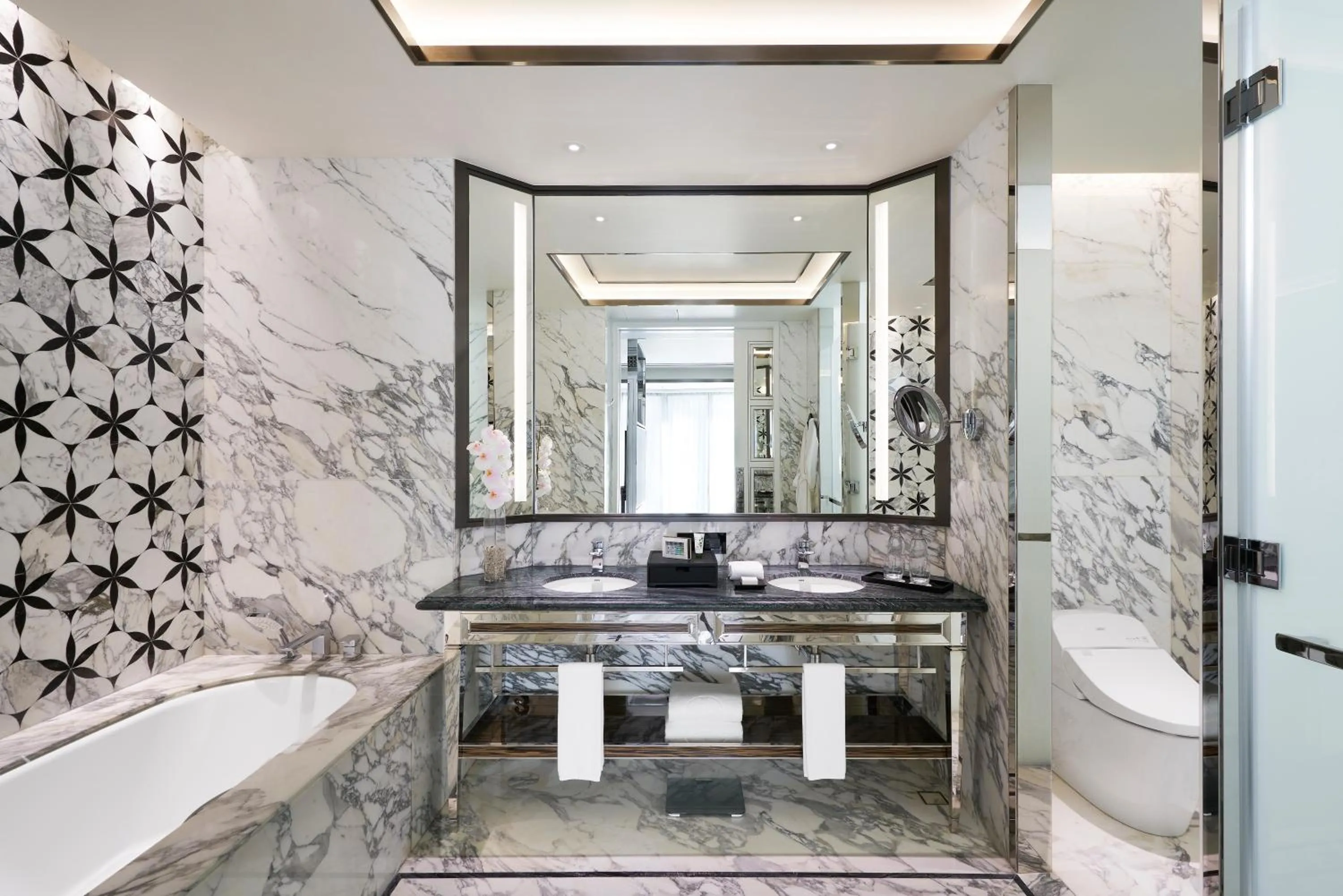 Bathroom in Hotel Okura Manila at Newport World Resorts