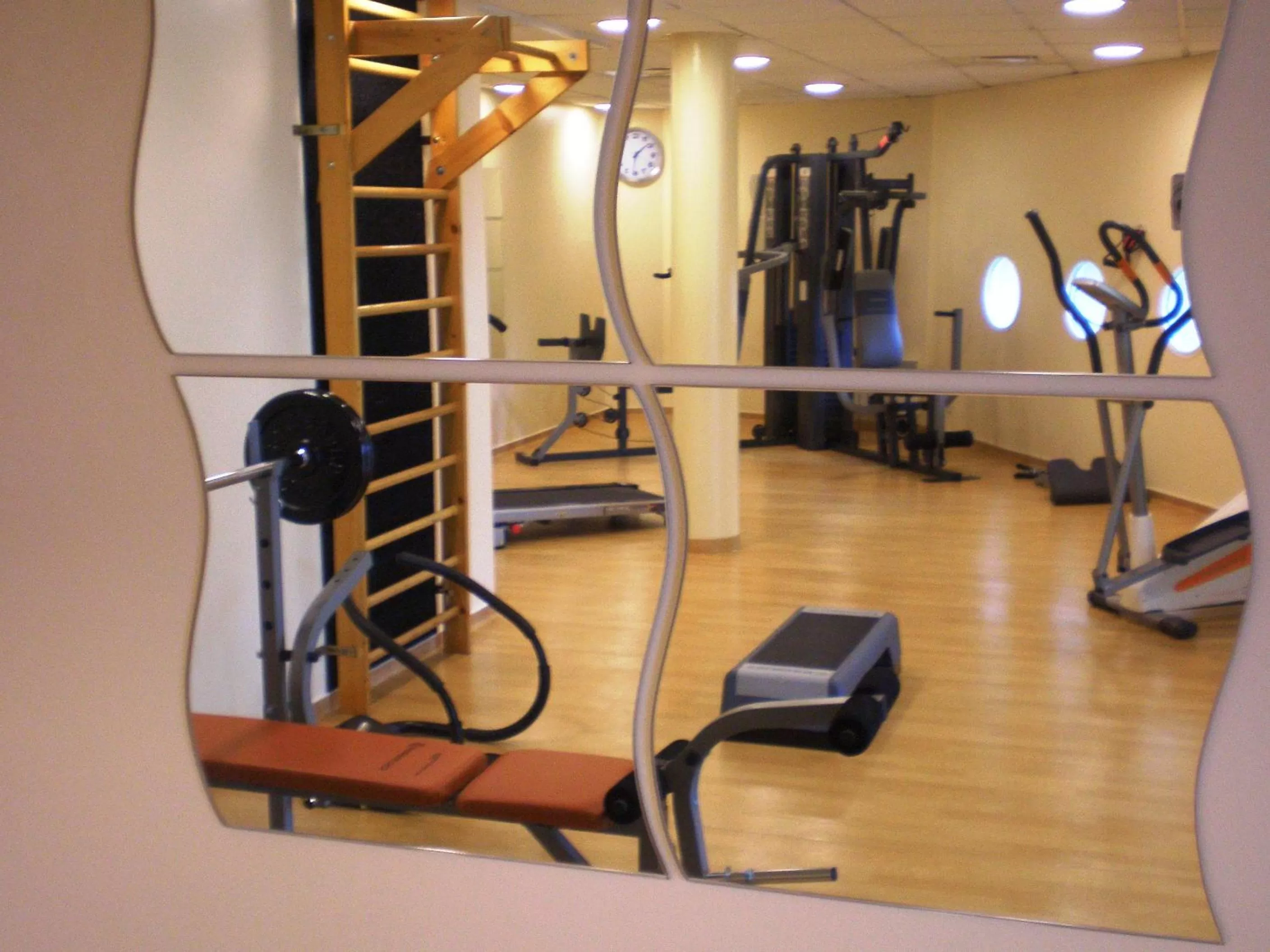 Fitness centre/facilities in Résidence Columba - Apparts meublés Agen Sud