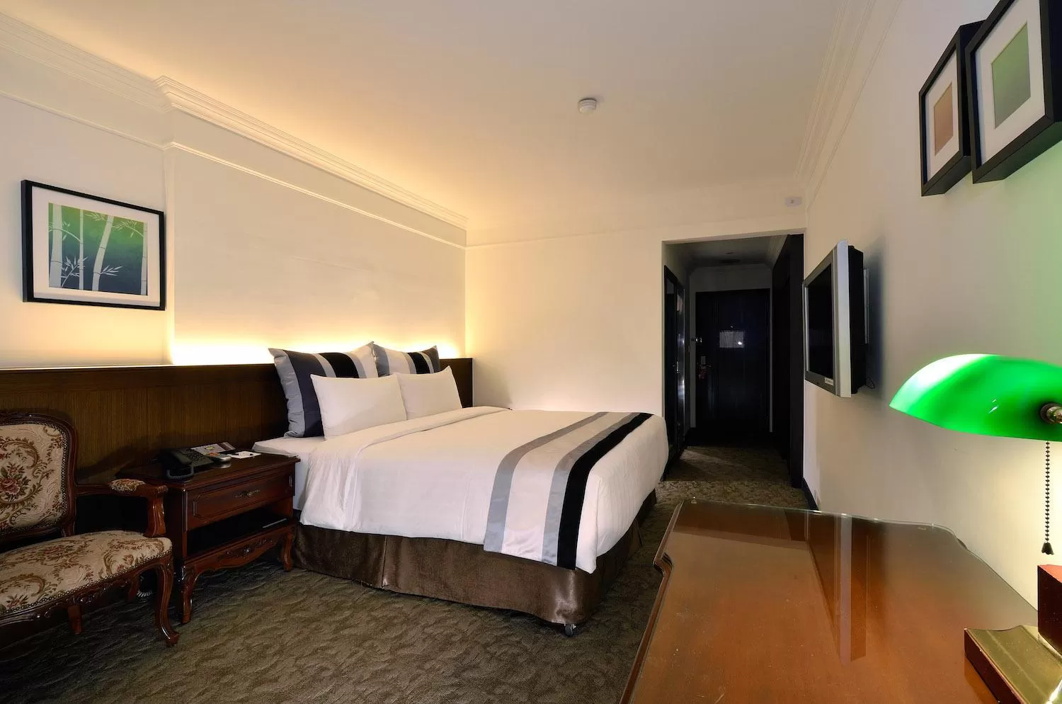 Bed in Guide Hotel Kaohsiung Liuhe