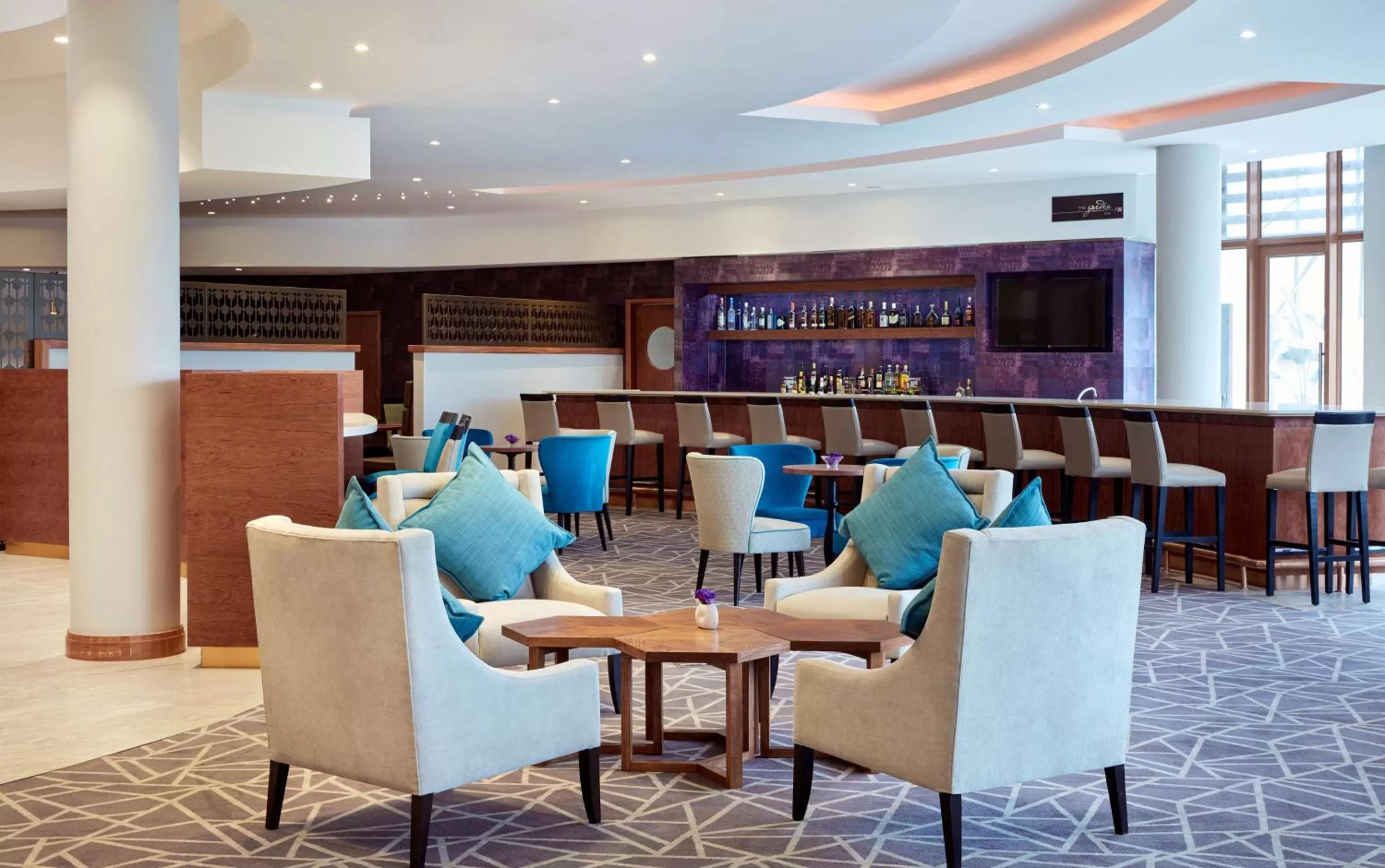 Lounge or bar, Restaurant/Places to Eat in Hilton Garden Inn Society Business Park