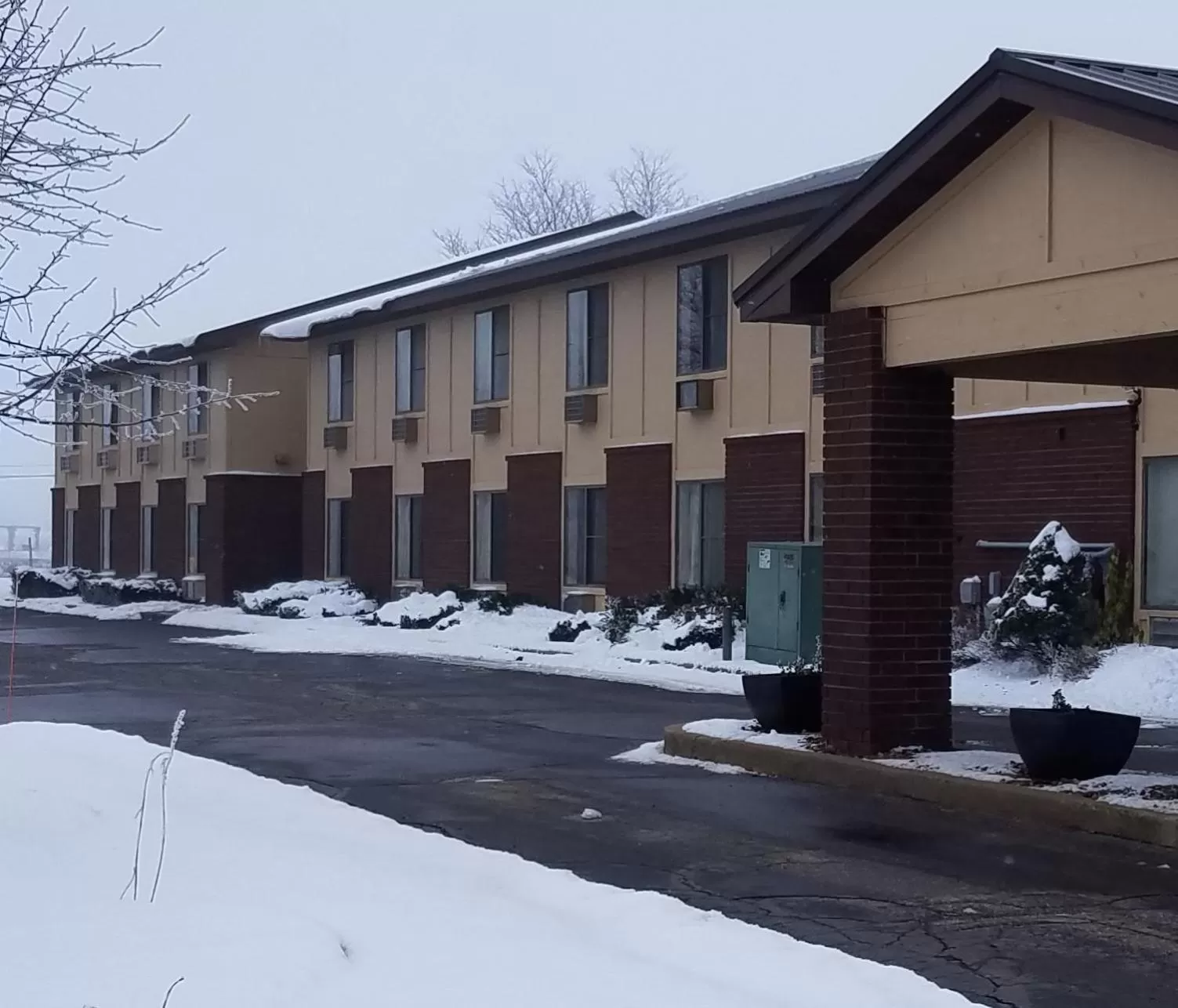 Property building in AmeriVu Inn and Suites Shawano WI