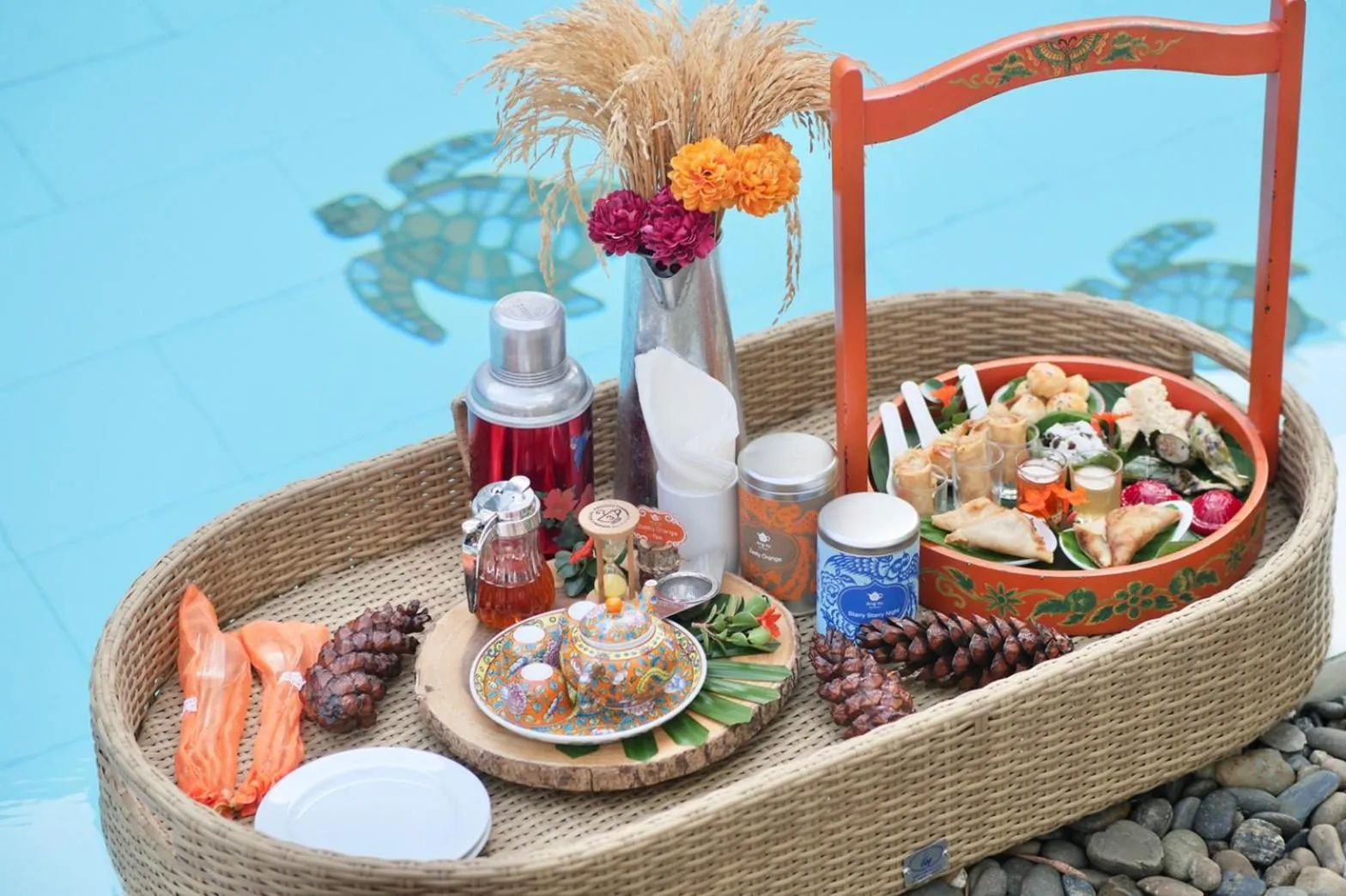 Food and drinks in Proud Phuket, Naiyang Beach