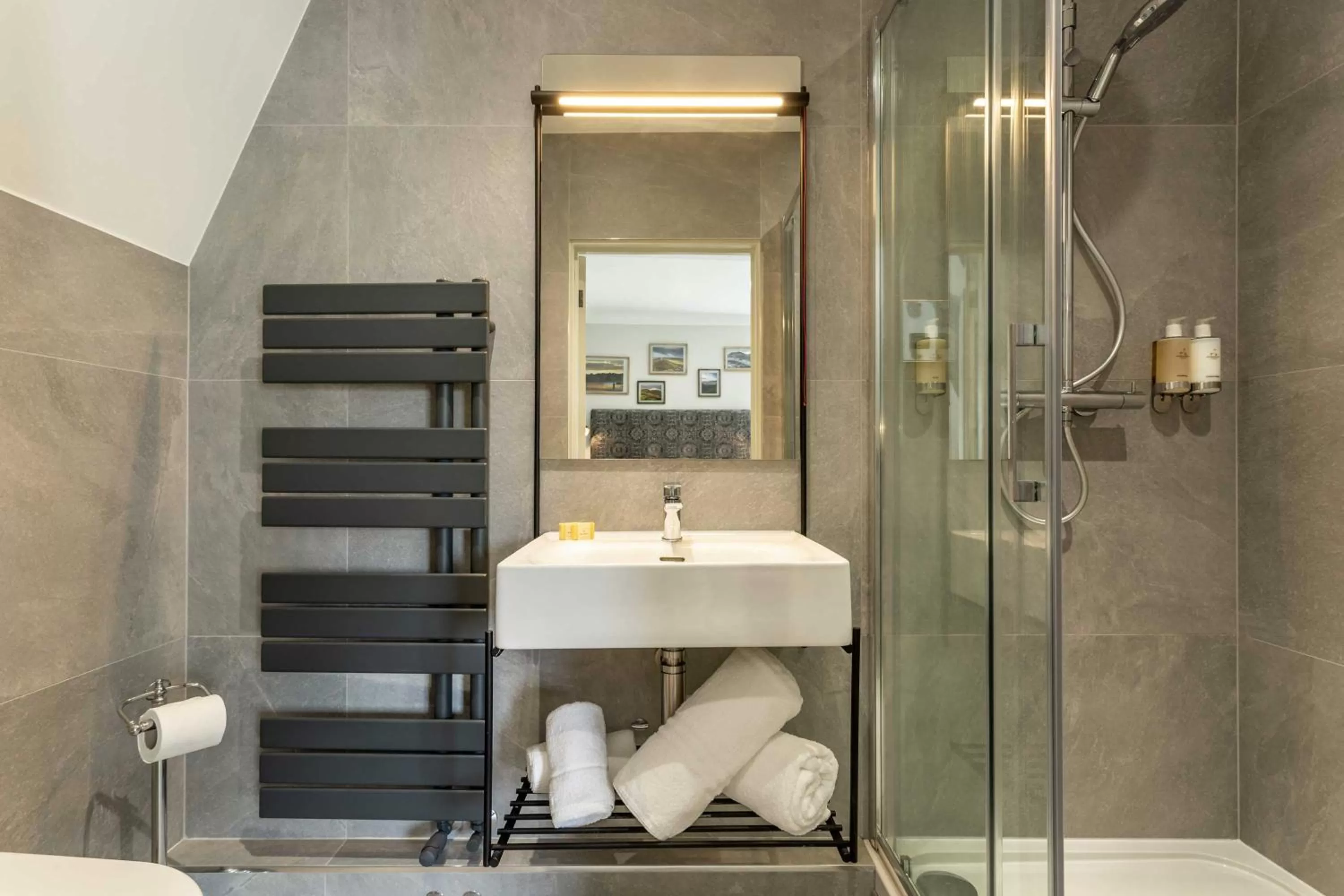 Shower in The Beaumont Hexham