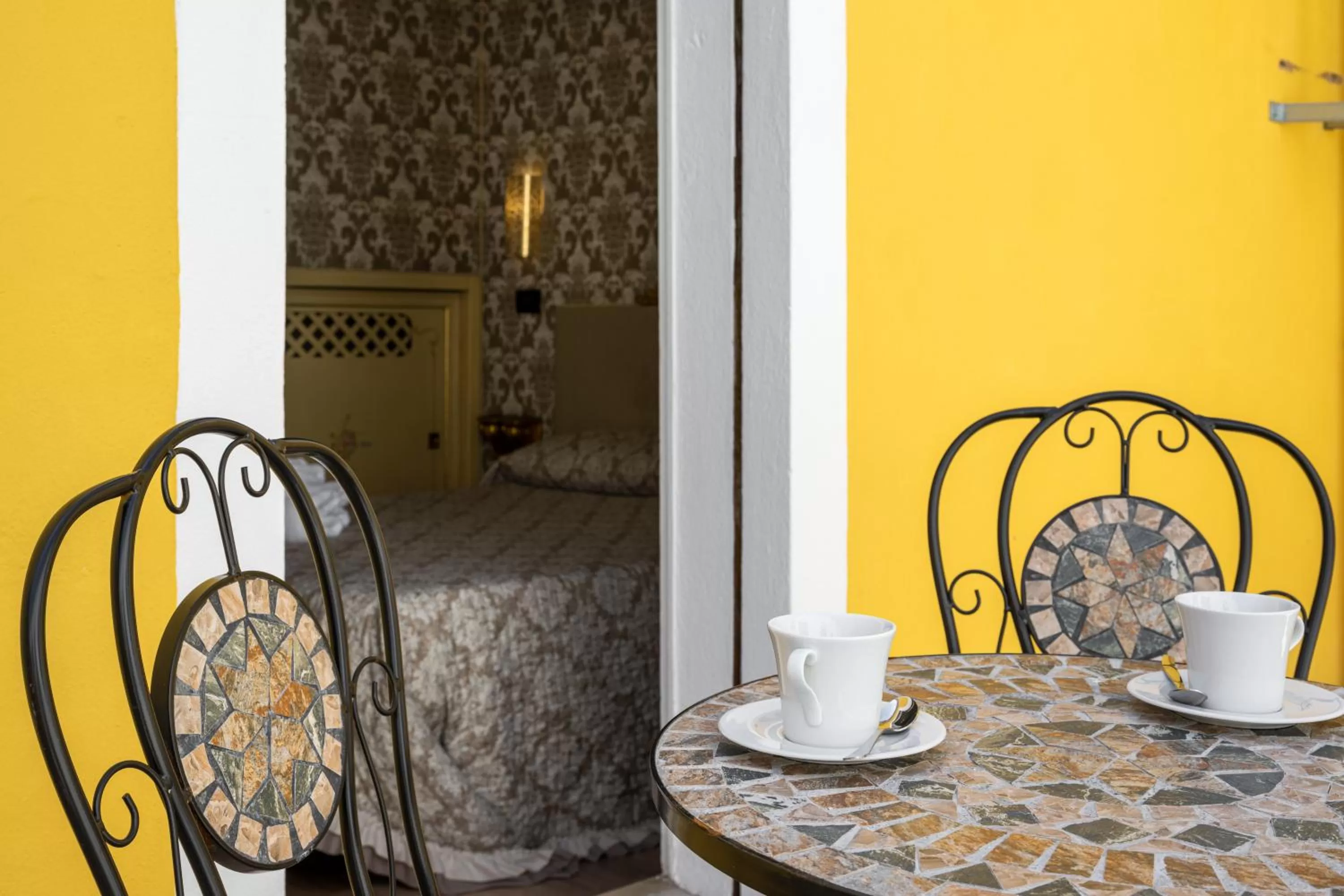 Balcony/Terrace, Bed in Hotel Apostoli Garden