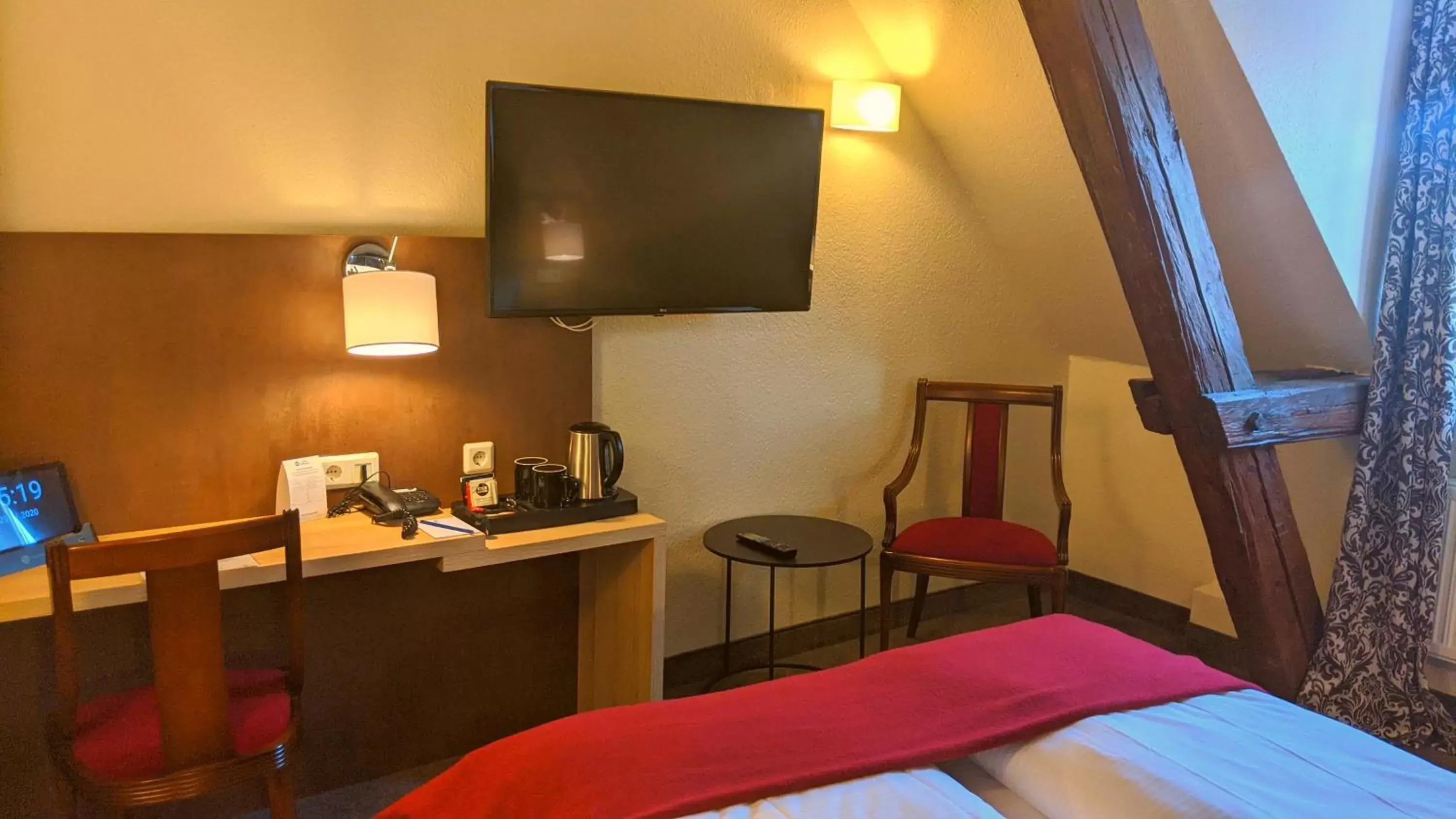 Single Room with Bathroom in Best Western Hotel Schlossmühle Quedlinburg Single Room with Bathroom in Best Western Hotel Schlossmühle Quedlinburg