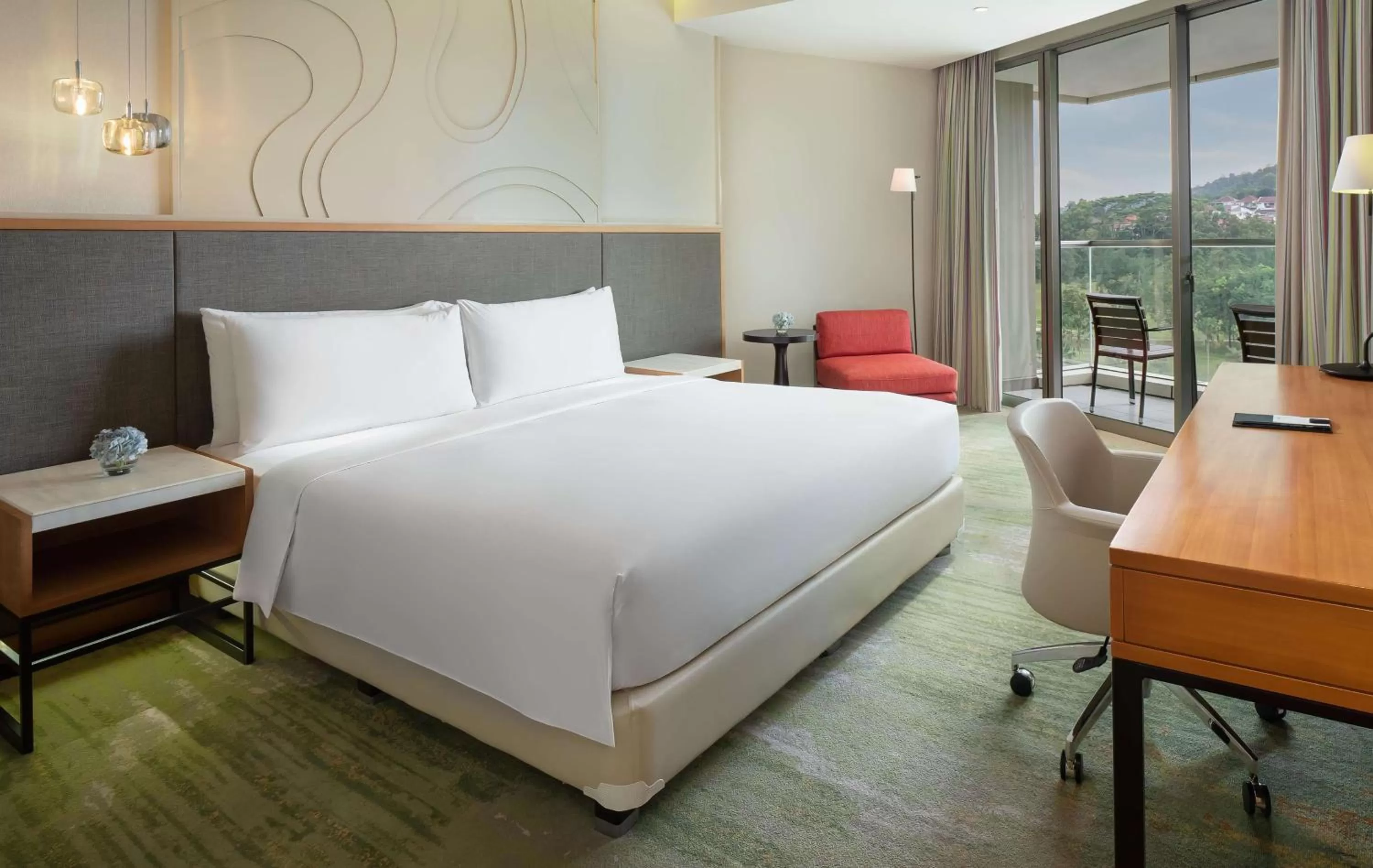 Bedroom, Bed in Radisson Golf & Convention Center Batam