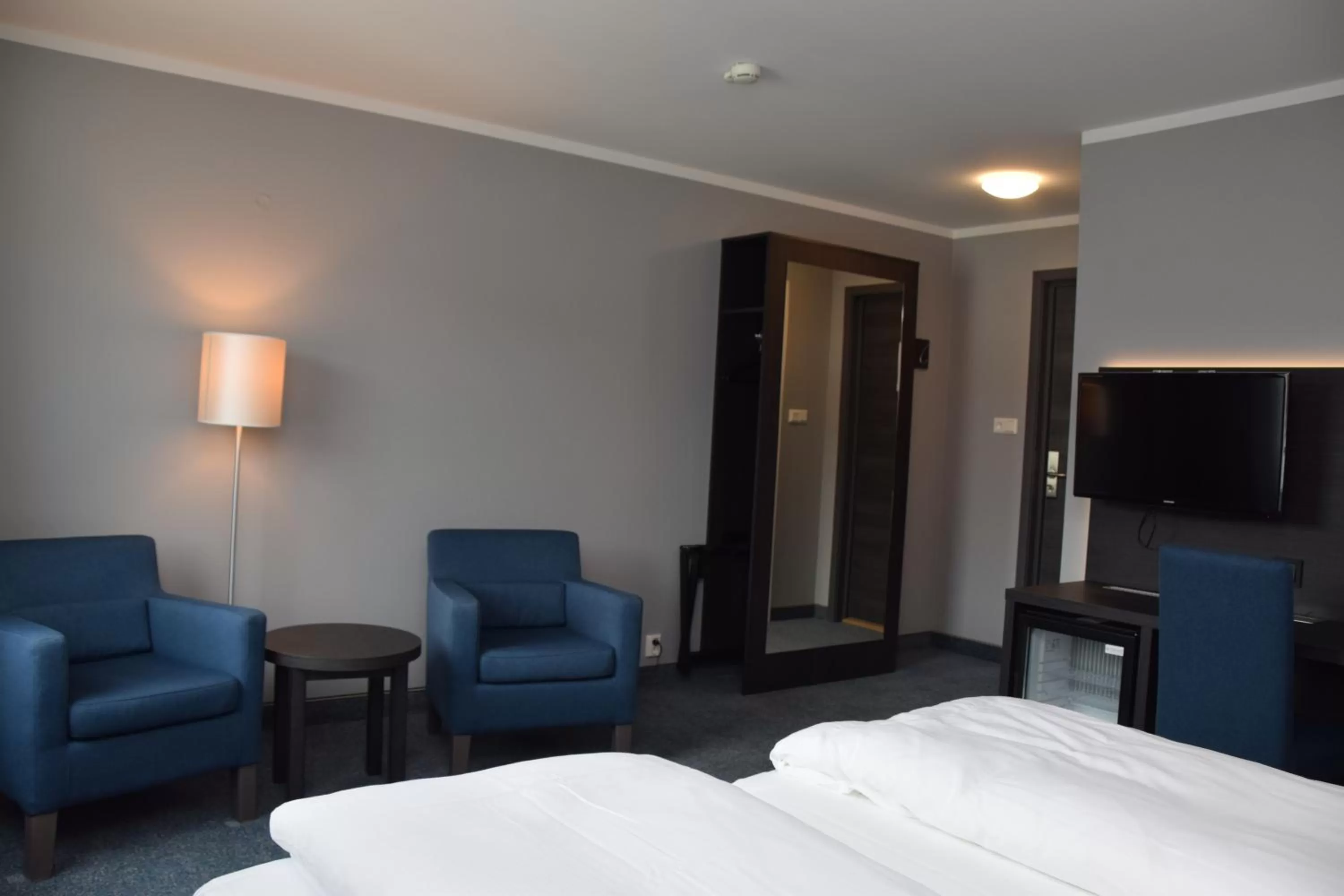 Bedroom, Bed in Thon Hotel Måløy