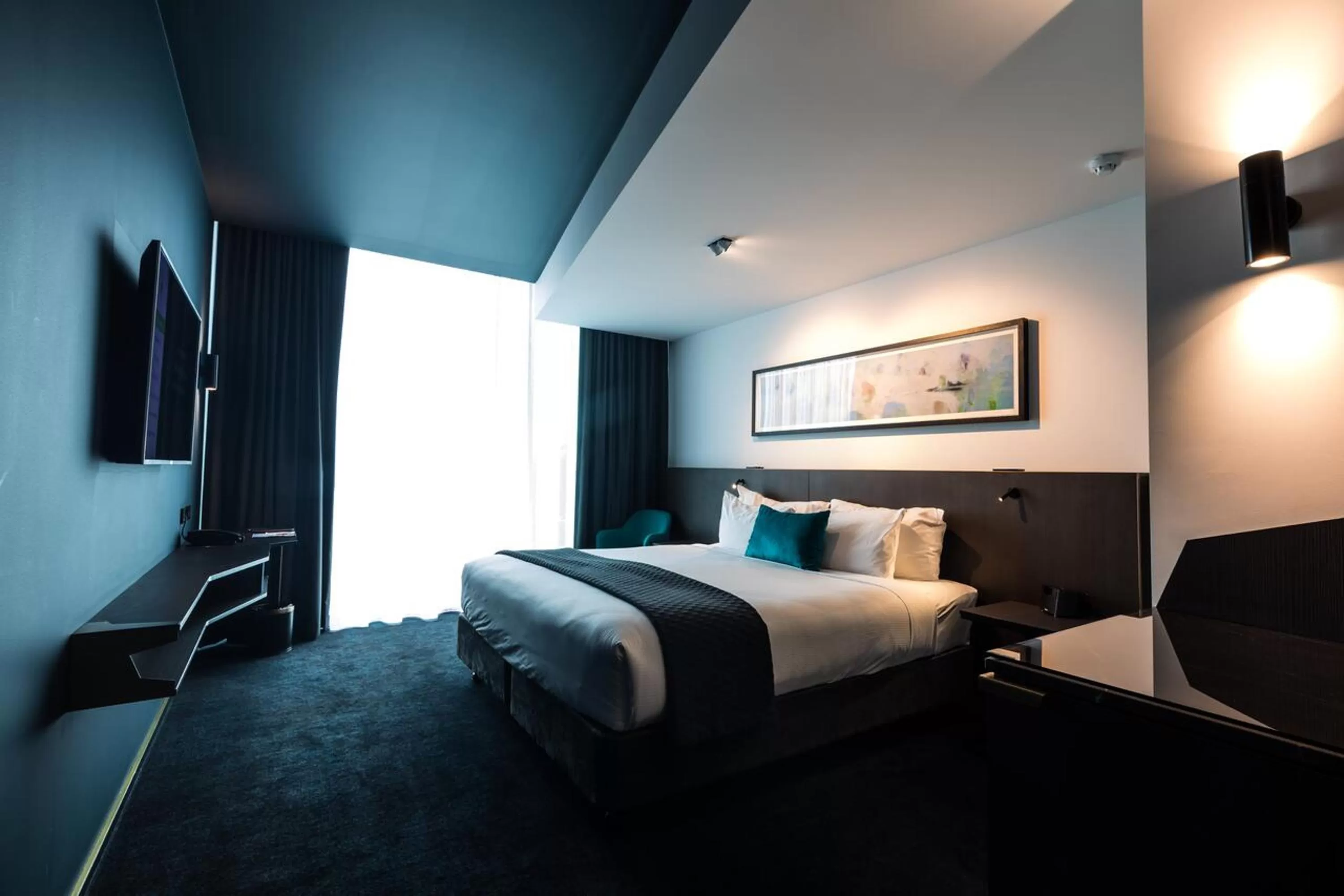 Bedroom, Bed in Eatons Hill Hotel