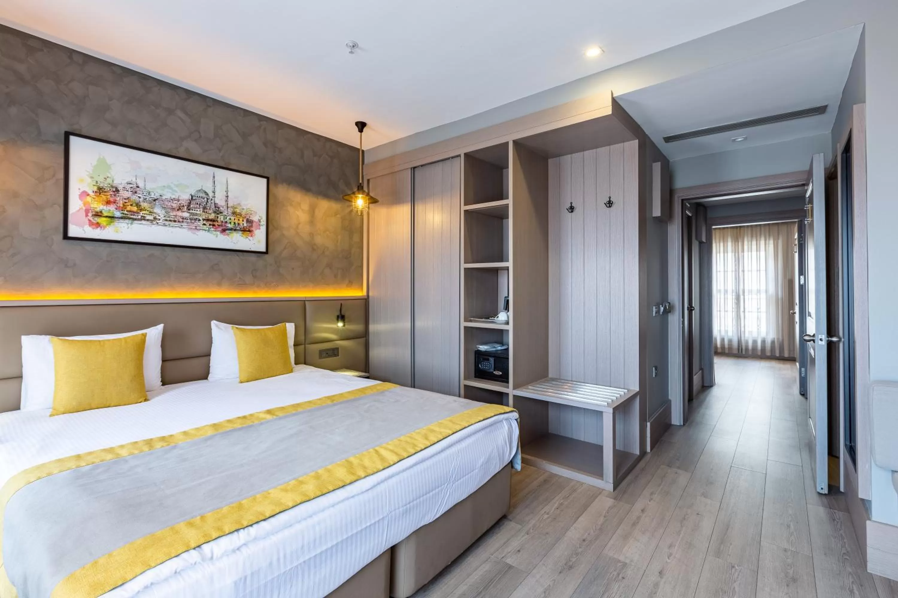 Annex - Family Suite (2 Rooms + 2 Bathrooms) in Seraglio Hotel & Suites