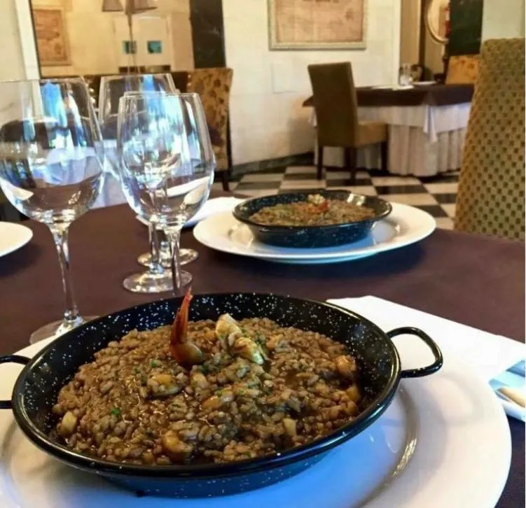 Food and drinks in Hotel Restaurante El Valles 4 ESTRELLAS