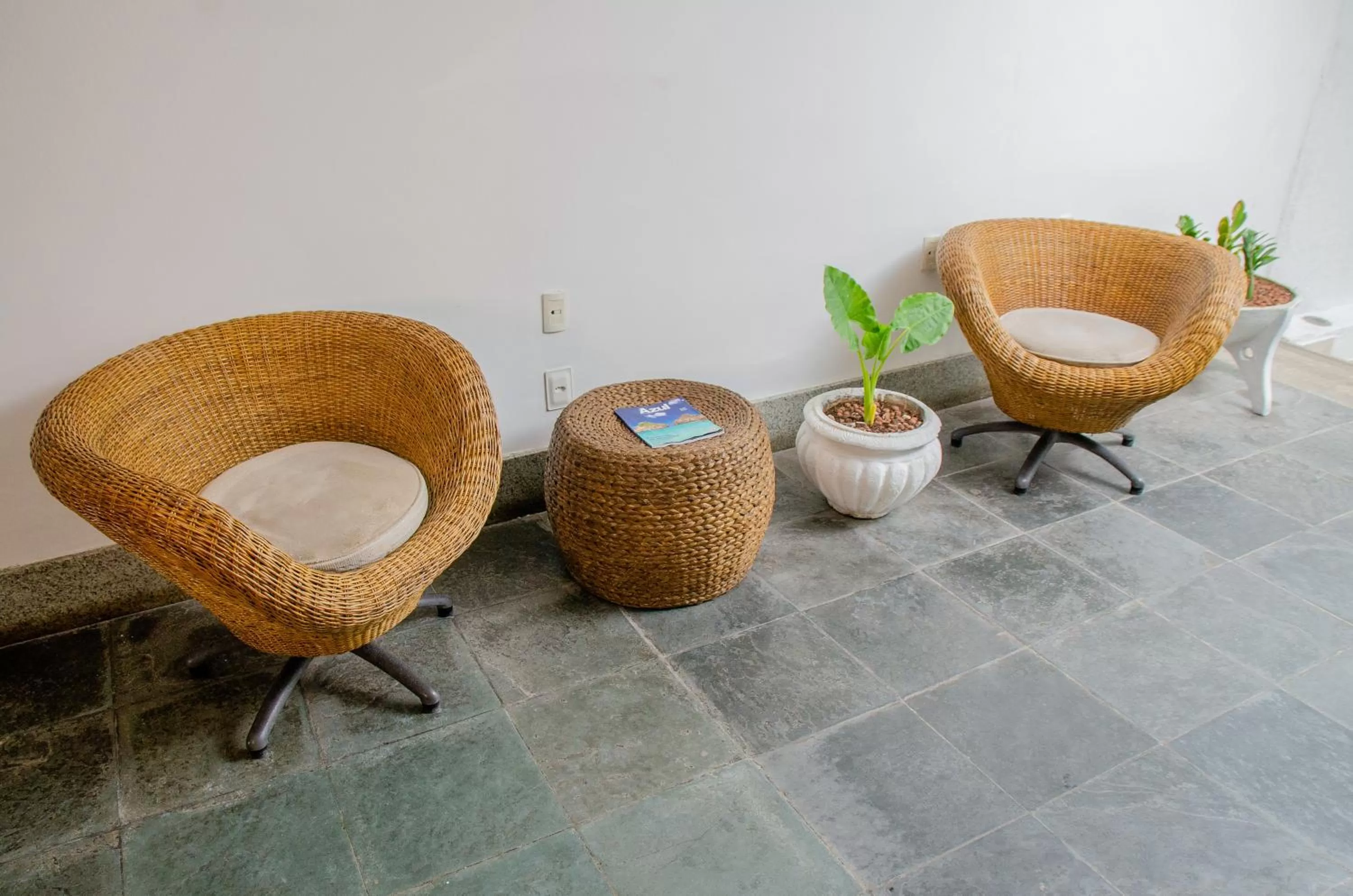 Living room in La Belle Beach Hotel