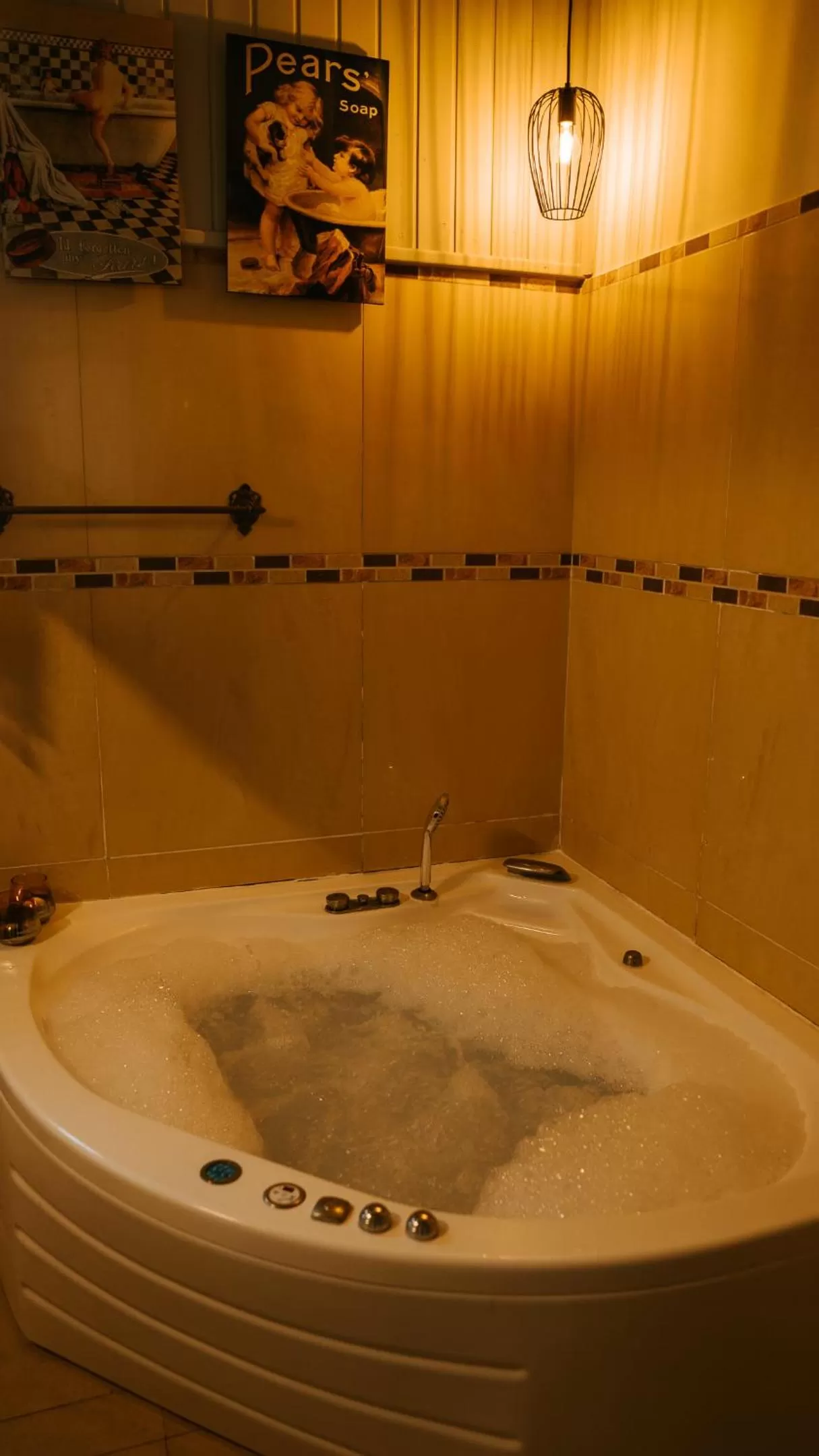 Hot Tub in Hospedería Ballesteros