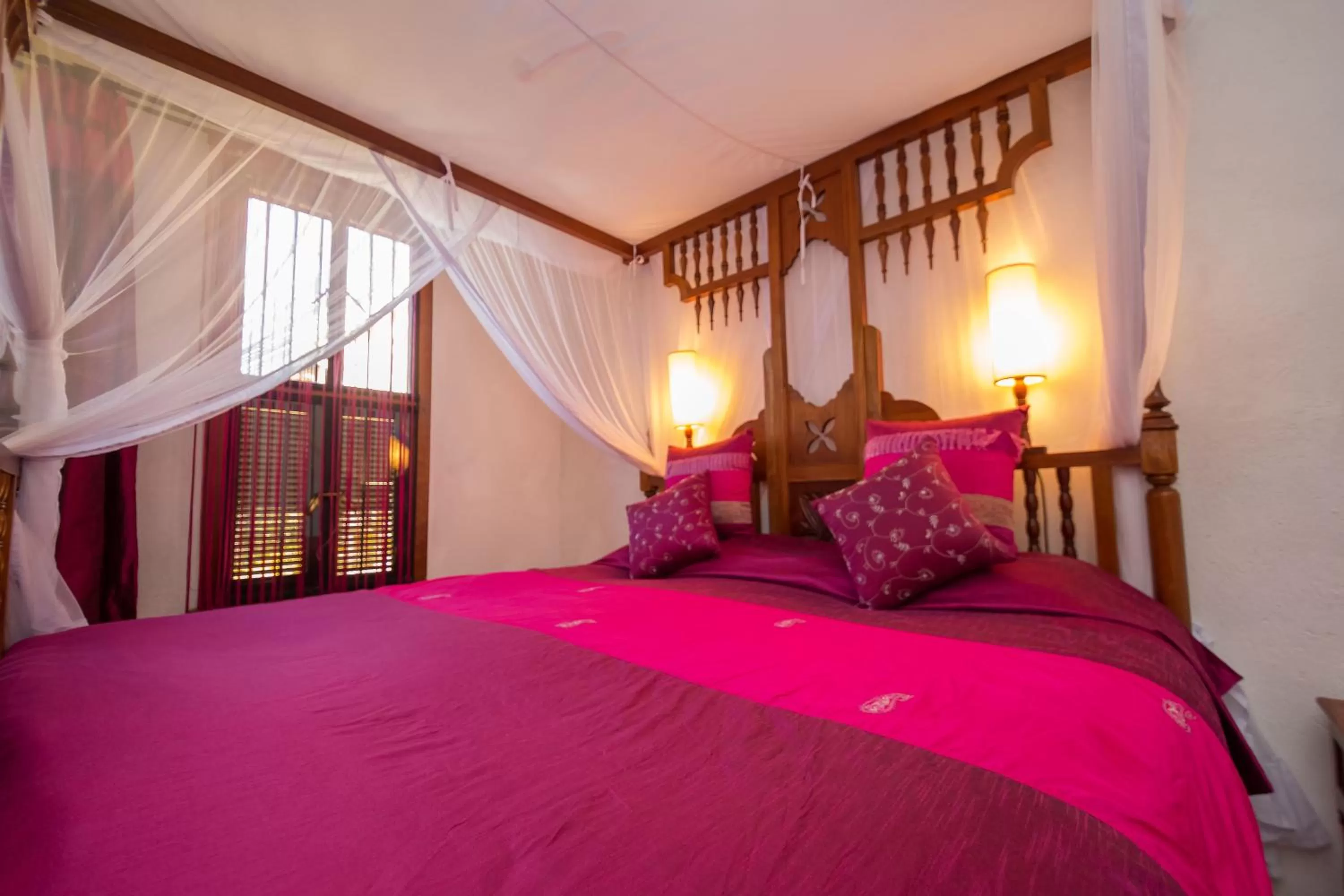 Bedroom, Bed in The King Post