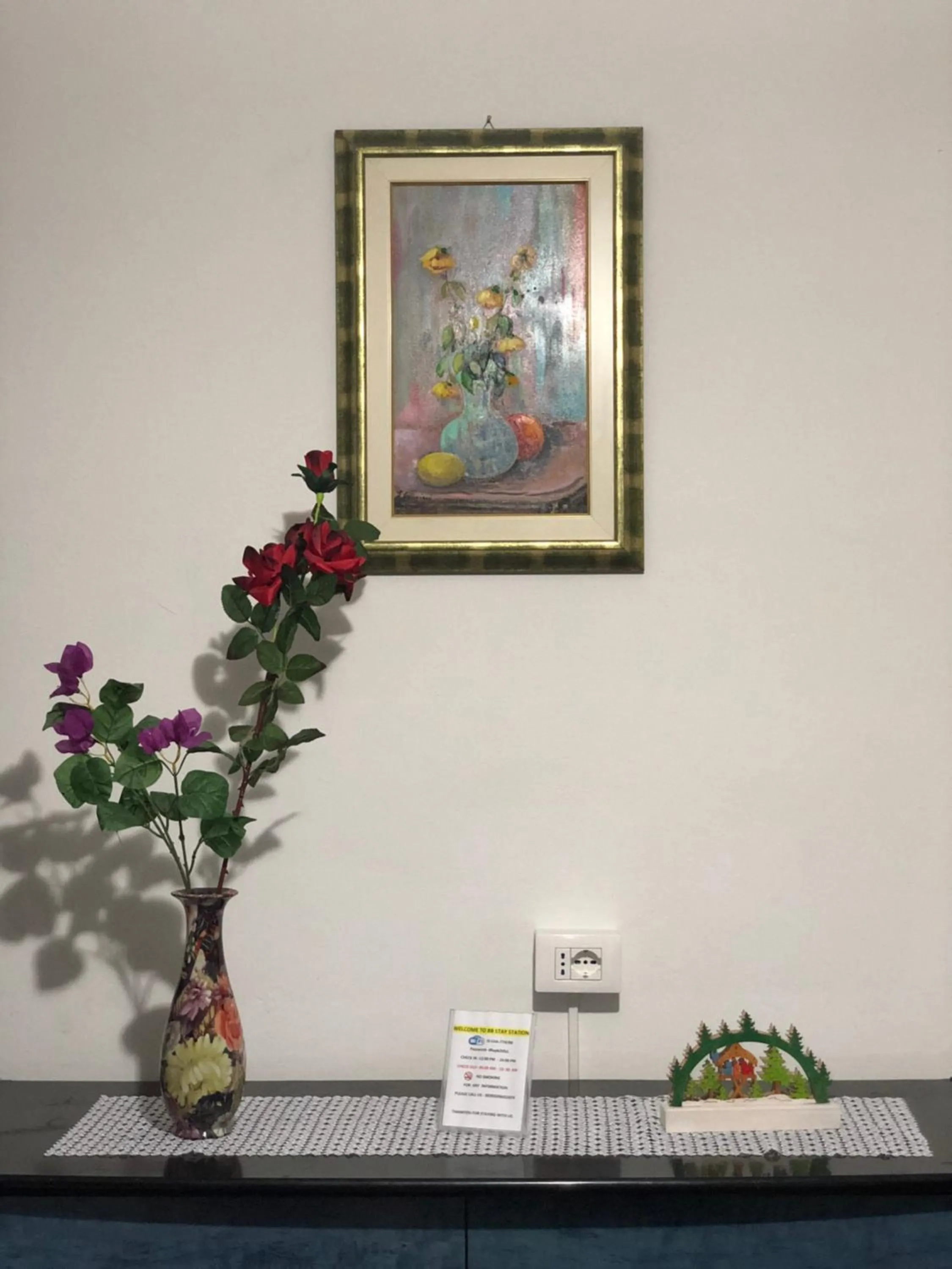 Decorative detail in BB Stay Station