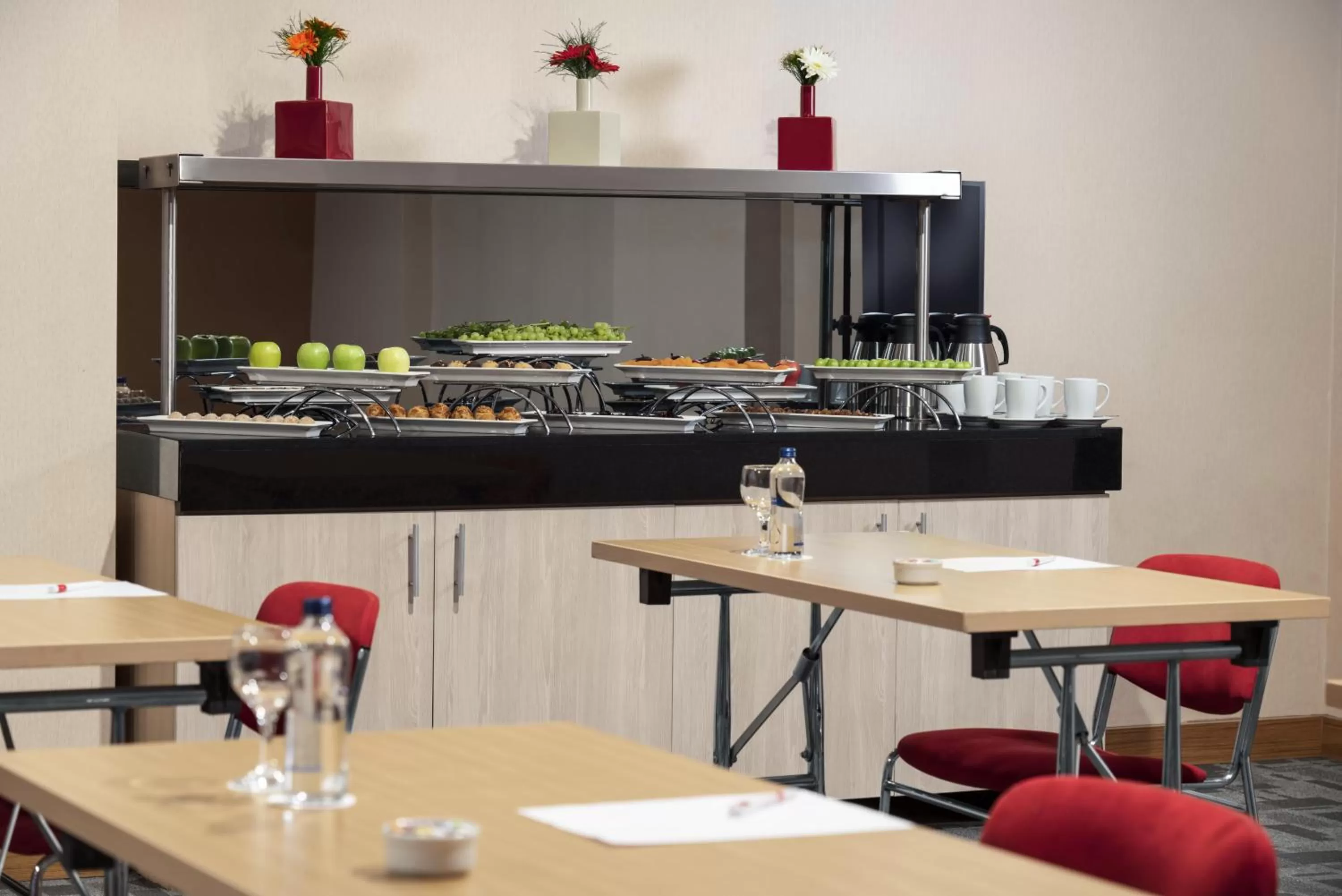 Restaurant/places to eat in Ibis Eskisehir