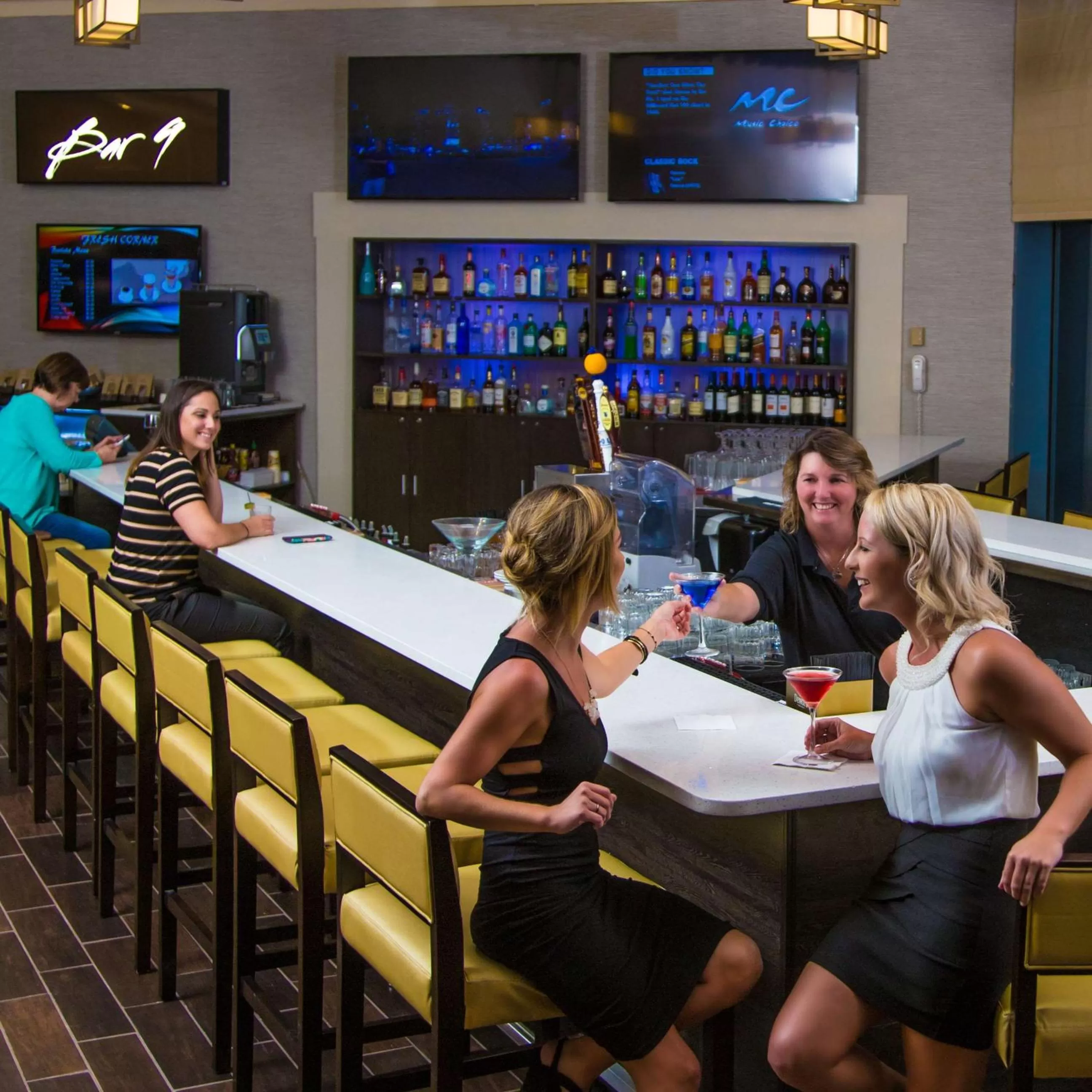 Lounge or bar in Hilton Melbourne, FL