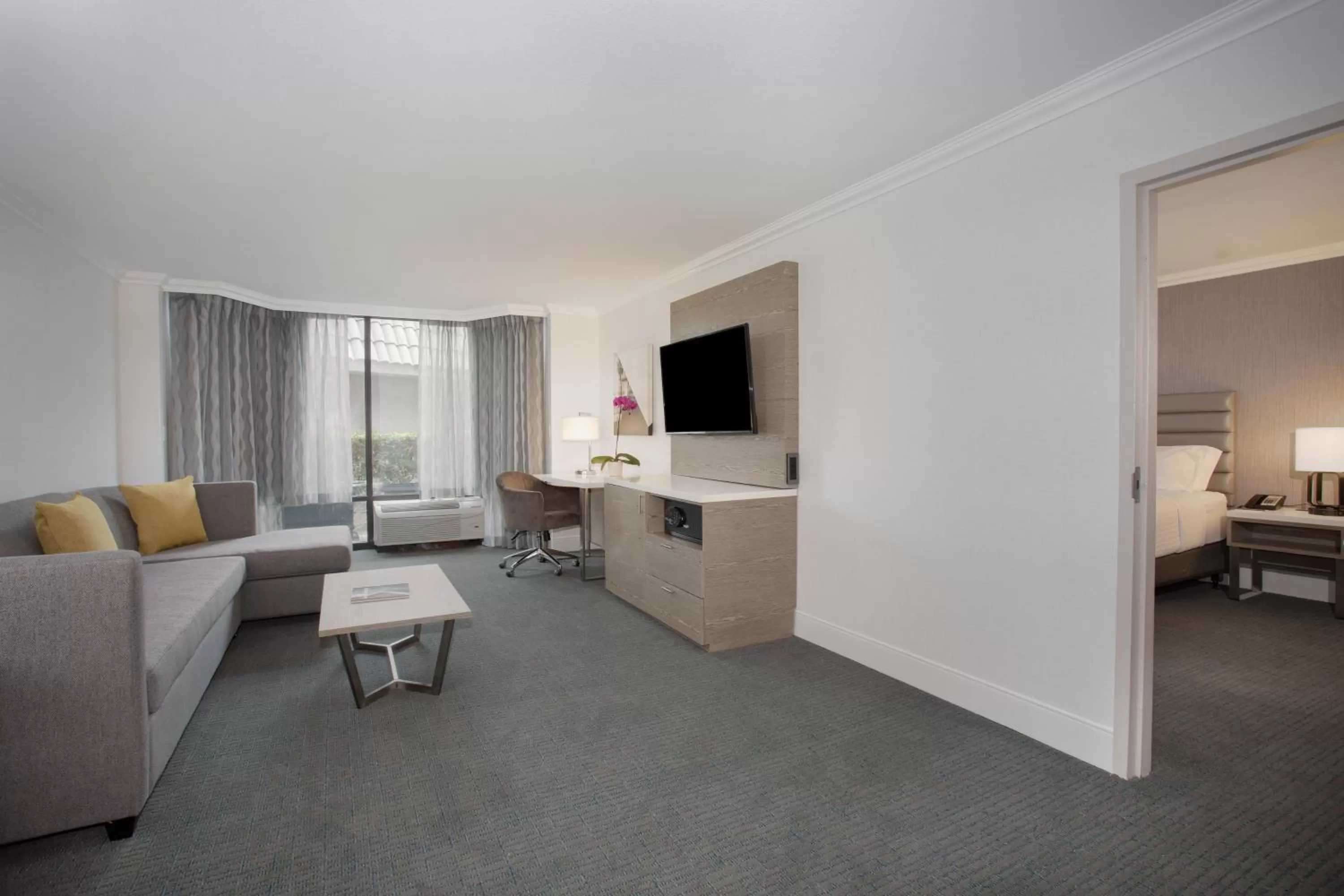 Photo of the whole room in Crowne Plaza Costa Mesa Orange County by IHG