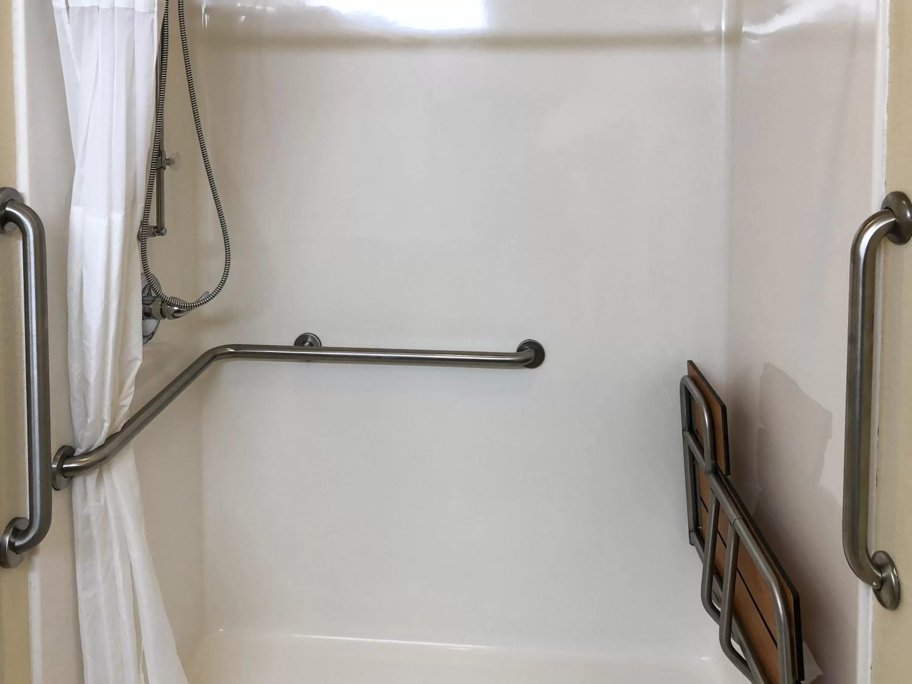 Shower in Quality Inn & Suites of Alma - Northeast from Fort Smith