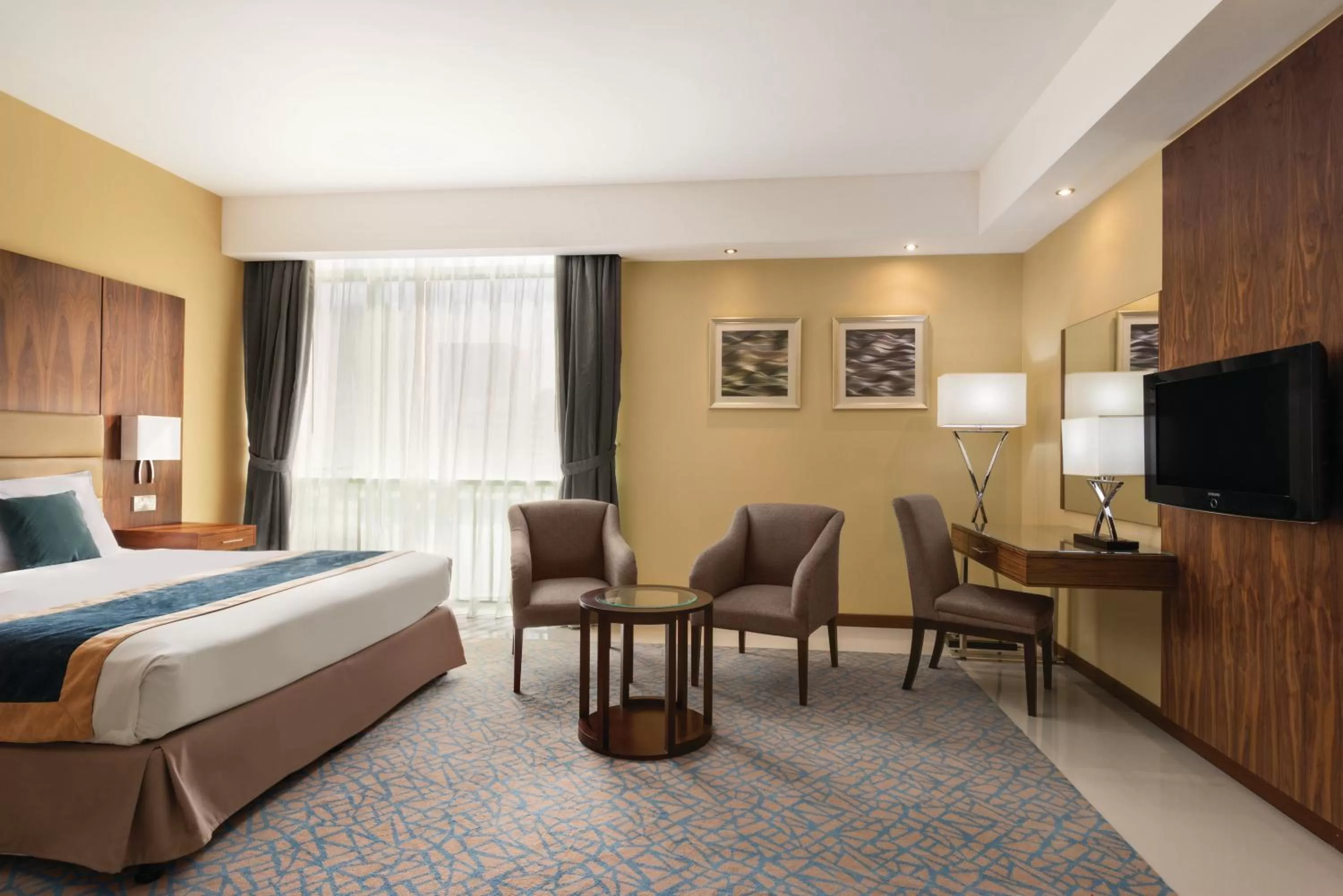 Photo of the whole room, Bed in Howard Johnson by Wyndham Abu Dhabi Downtown