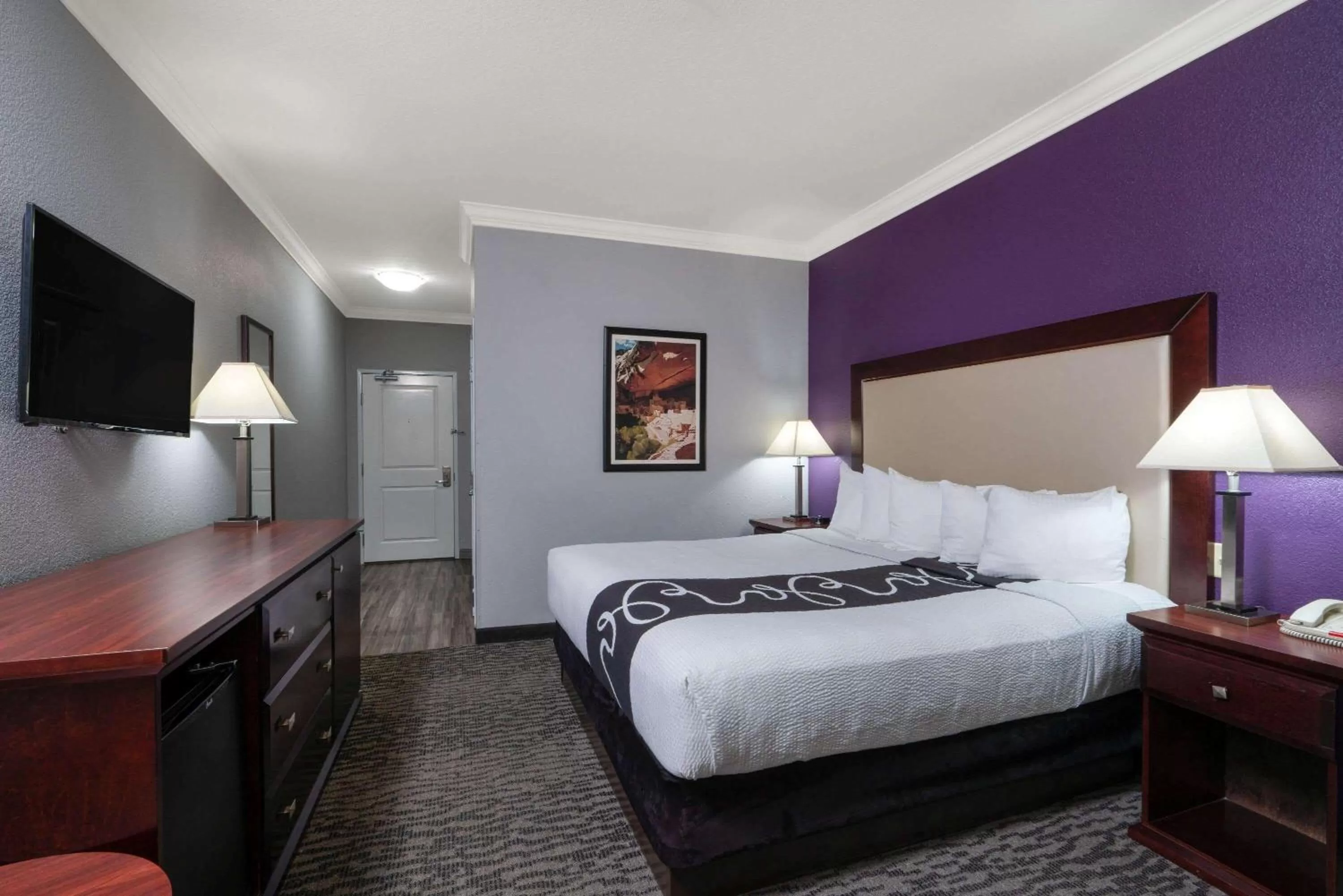 Photo of the whole room, Bed in La Quinta Inn & Suites by Wyndham Loveland Estes Park