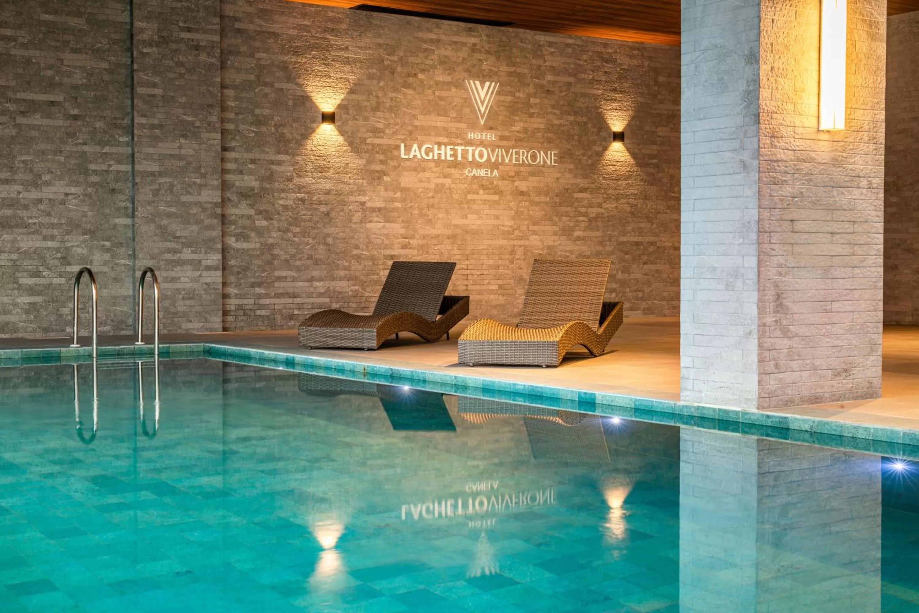 Swimming pool in Laghetto Canela